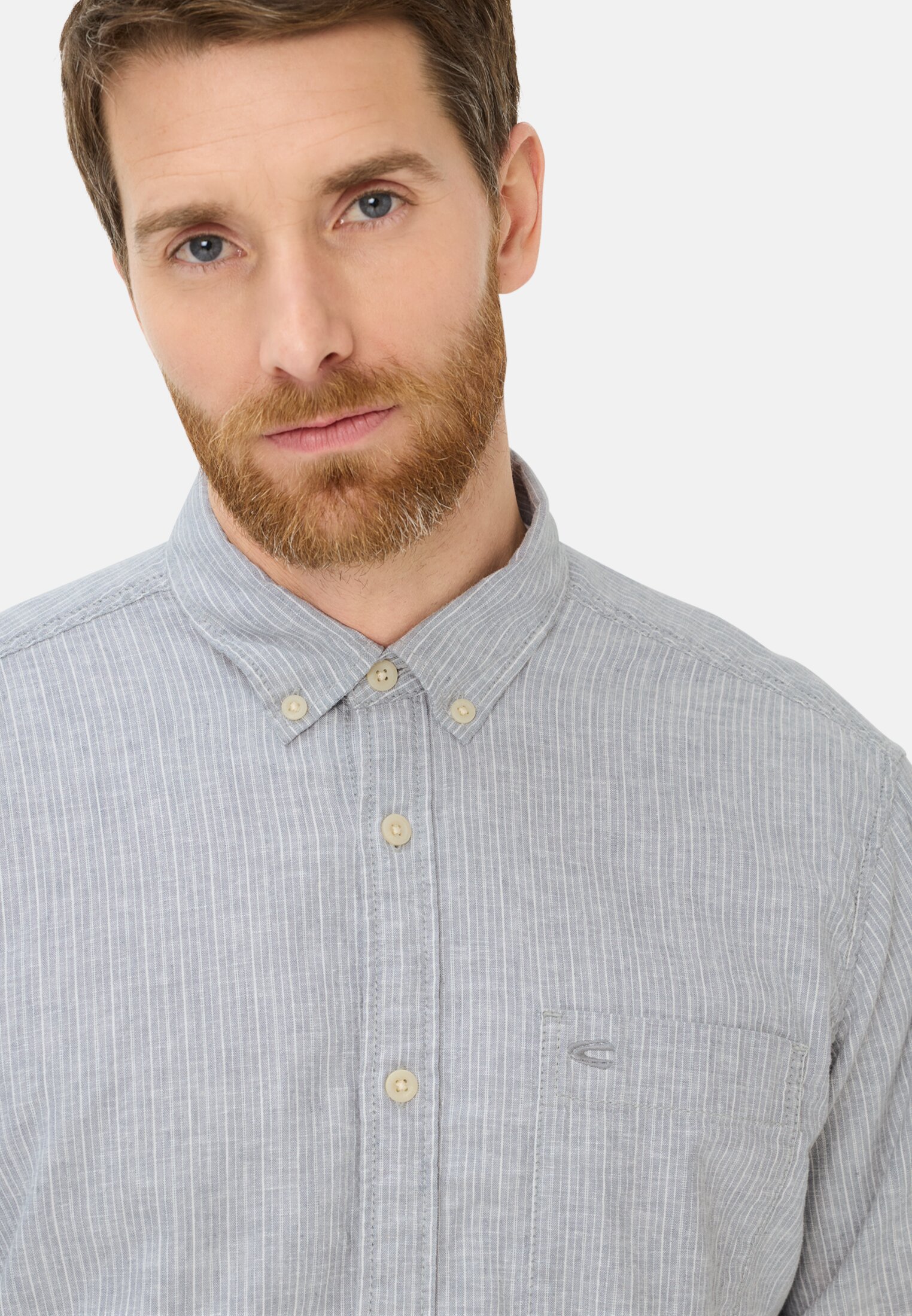 Heren Overhemd met lange mouwen van linnenmix Stormblauw gedragen detail dichtbij  