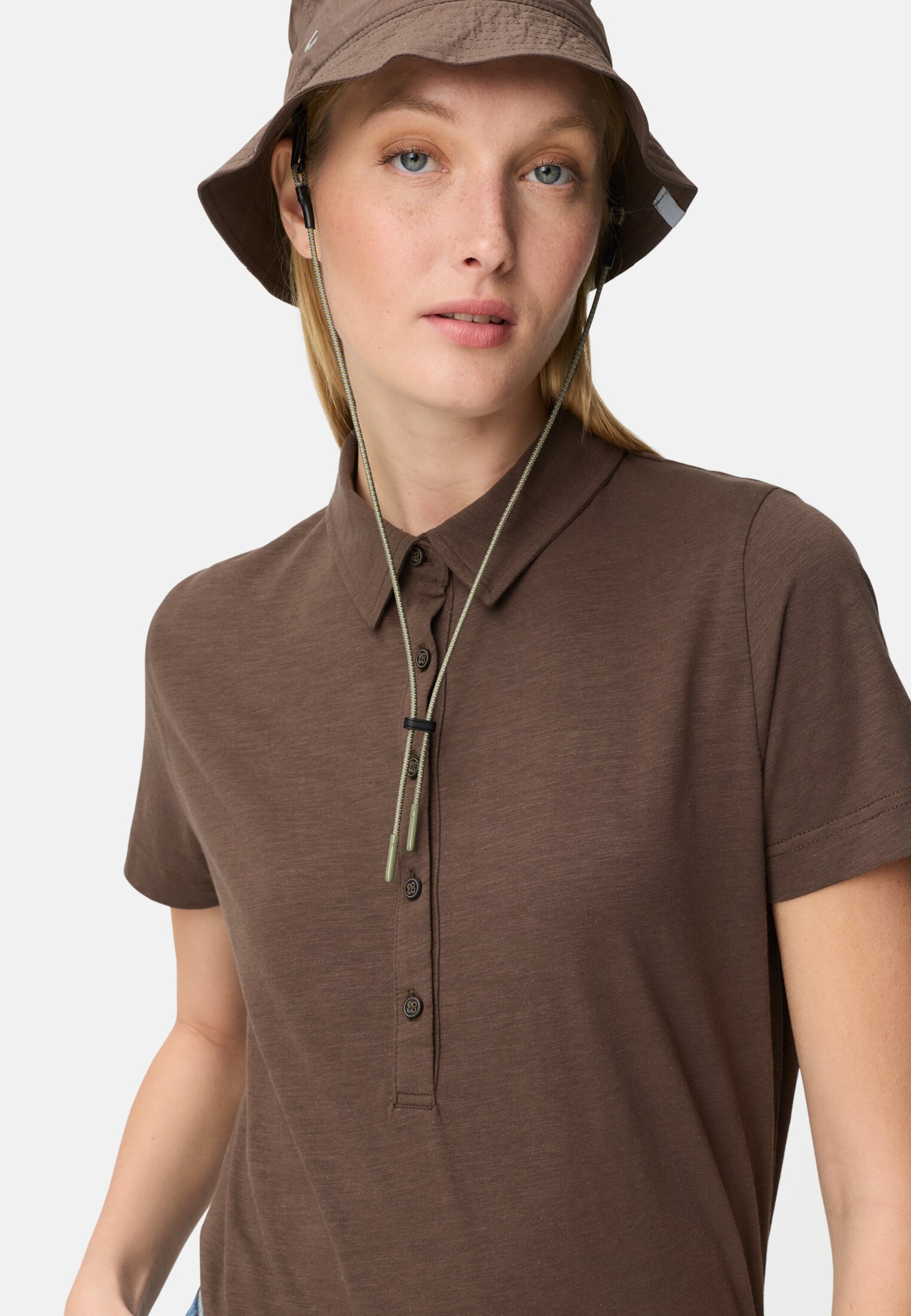Women Polo shirt with button placket Brown worn detail close