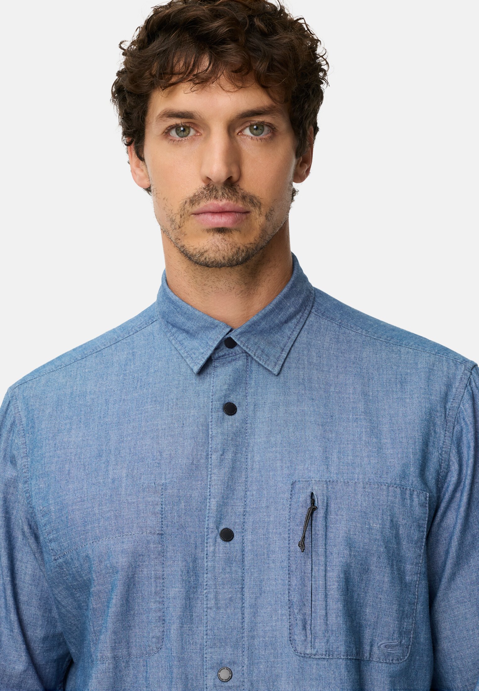 Heren Overhemd met lange mouwen van puur katoen Blauw gedragen detail dichtbij  