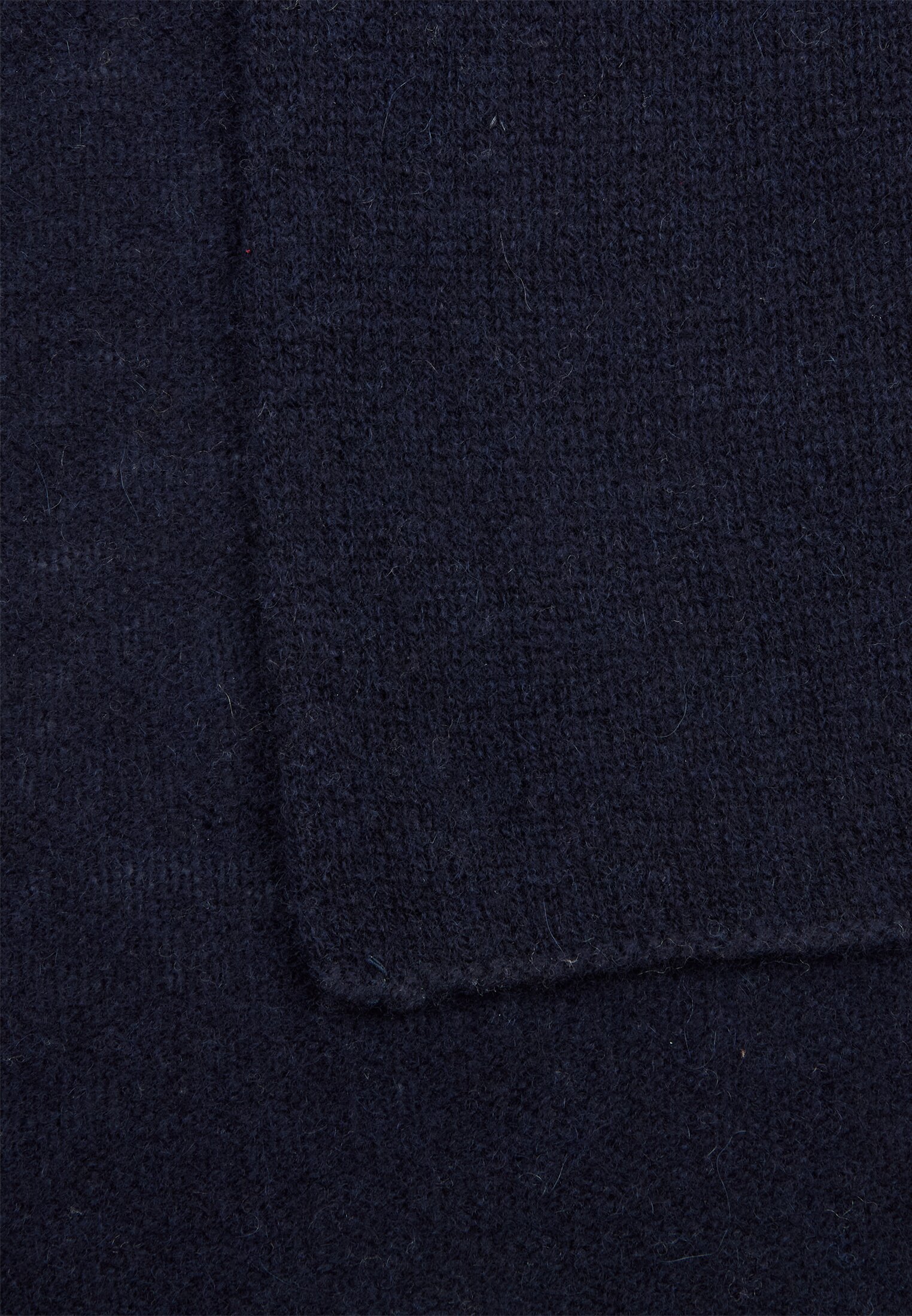 Vrouwen Cashmere sjaal gemaakt van zacht polyester met een gebreide uitstraling Nachtblauw front dichtbij