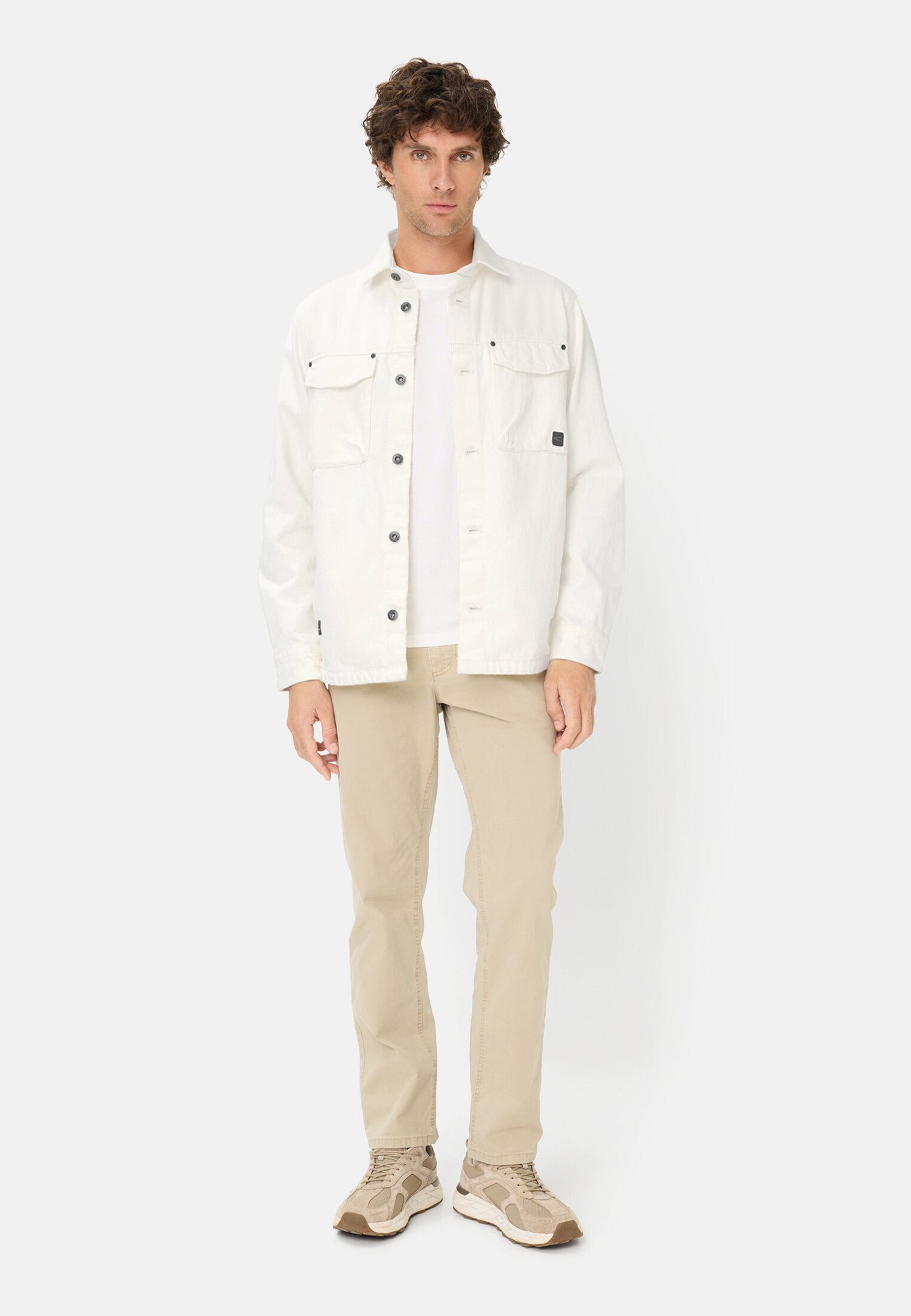 Men Long-sleeved shirt made of pure cotton Off-white worn front full body