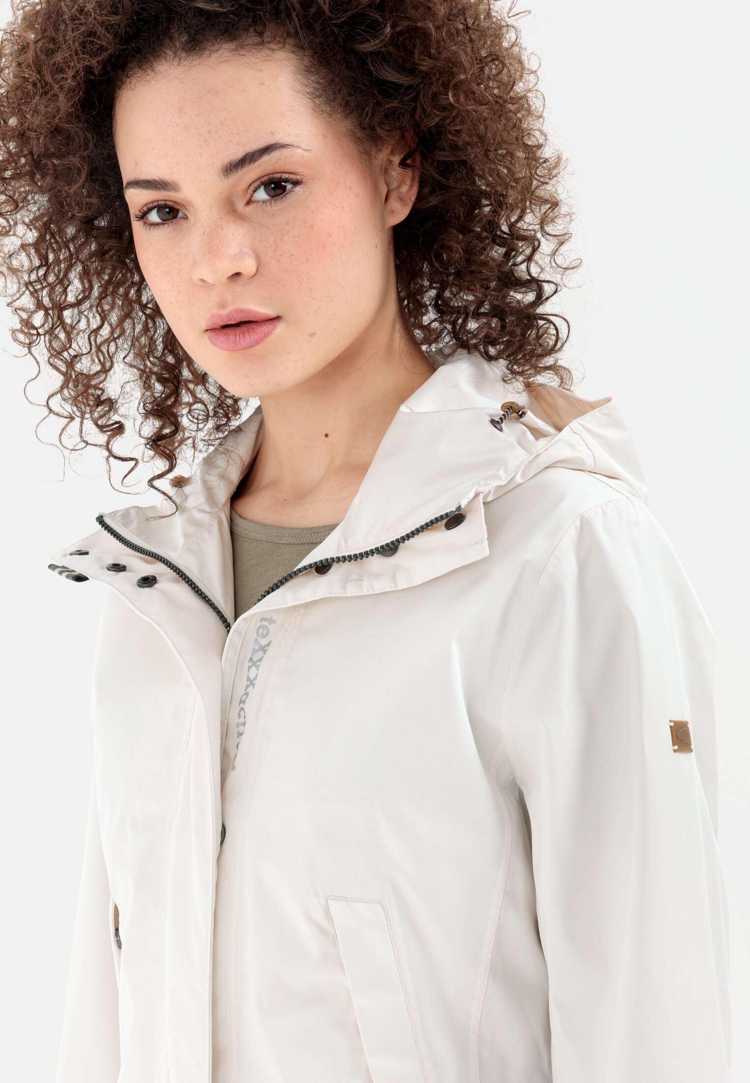 Women teXXXactive® Functional parka in organic cotton Mix Beige worn detail close