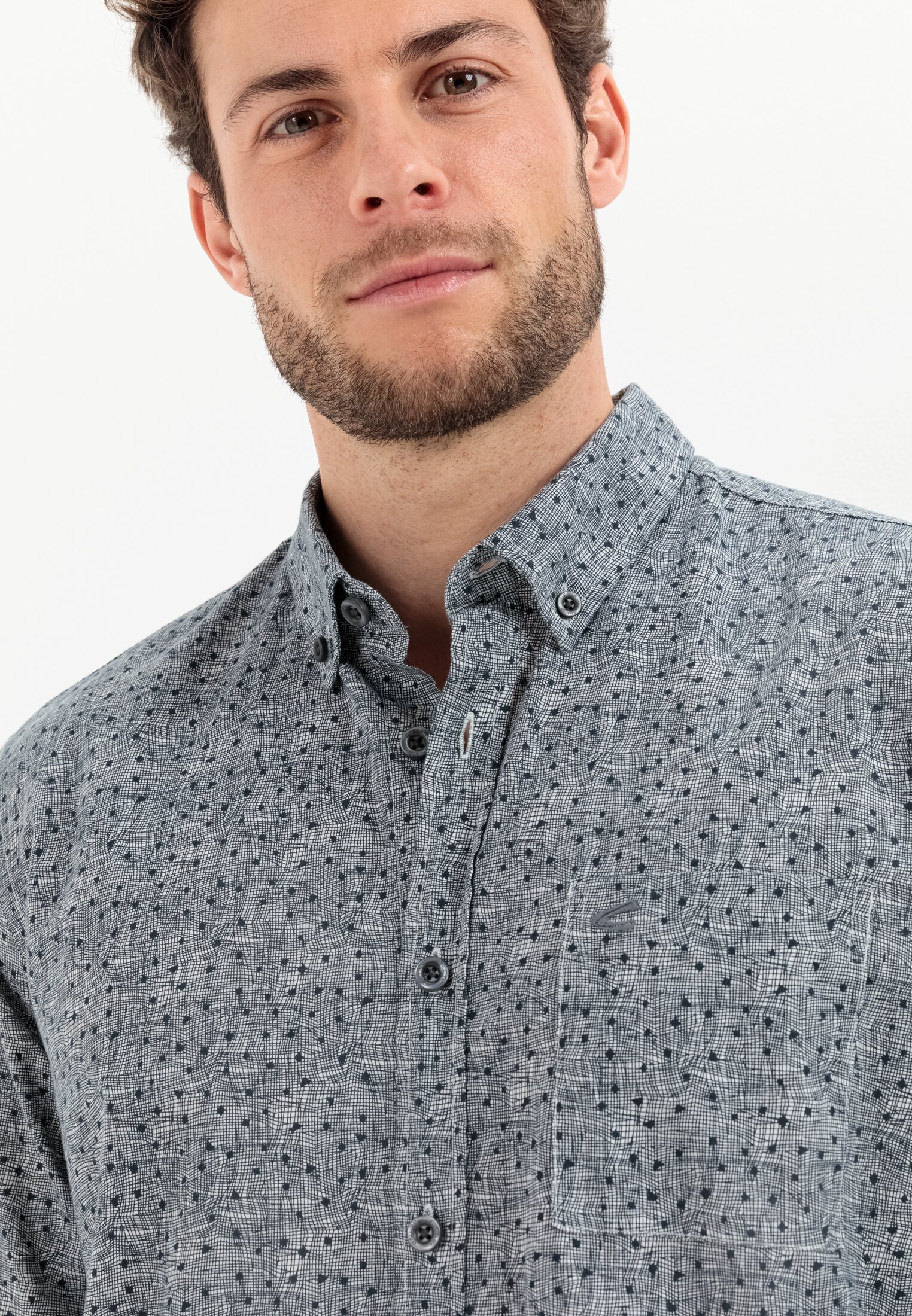 Men Casual shirt with allover print in cotton Blue worn detail close