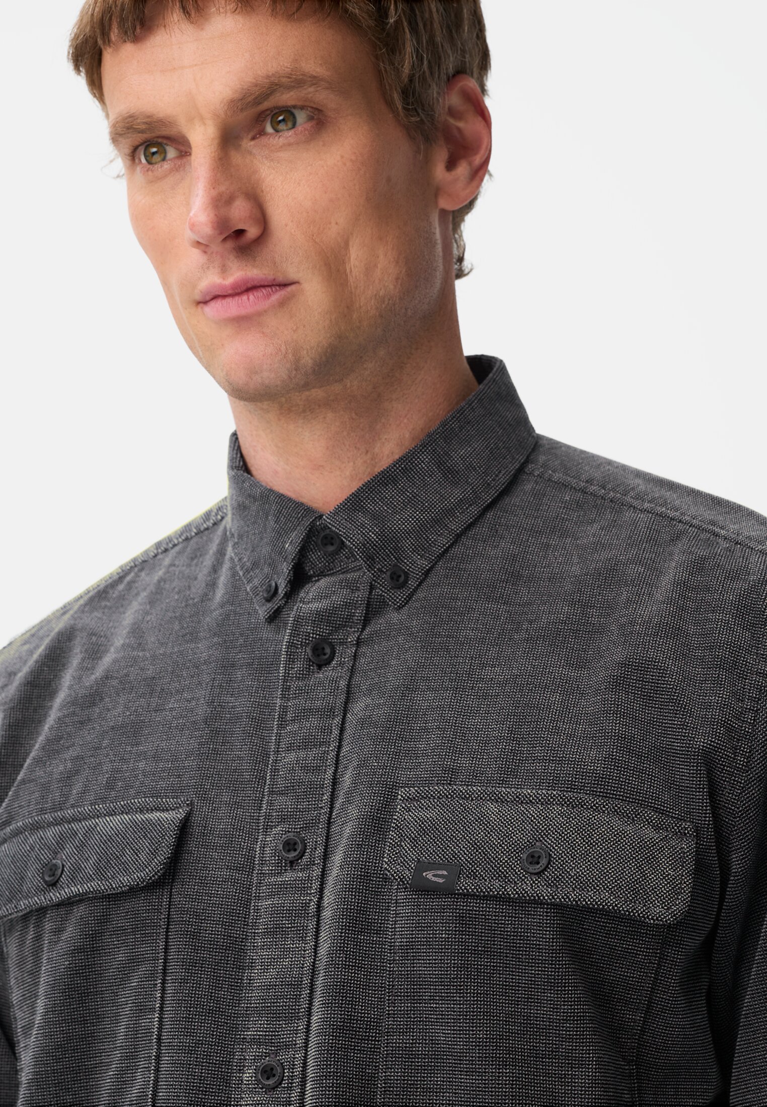 Men Corduroy shirt with 2-way stretch Black worn detail close