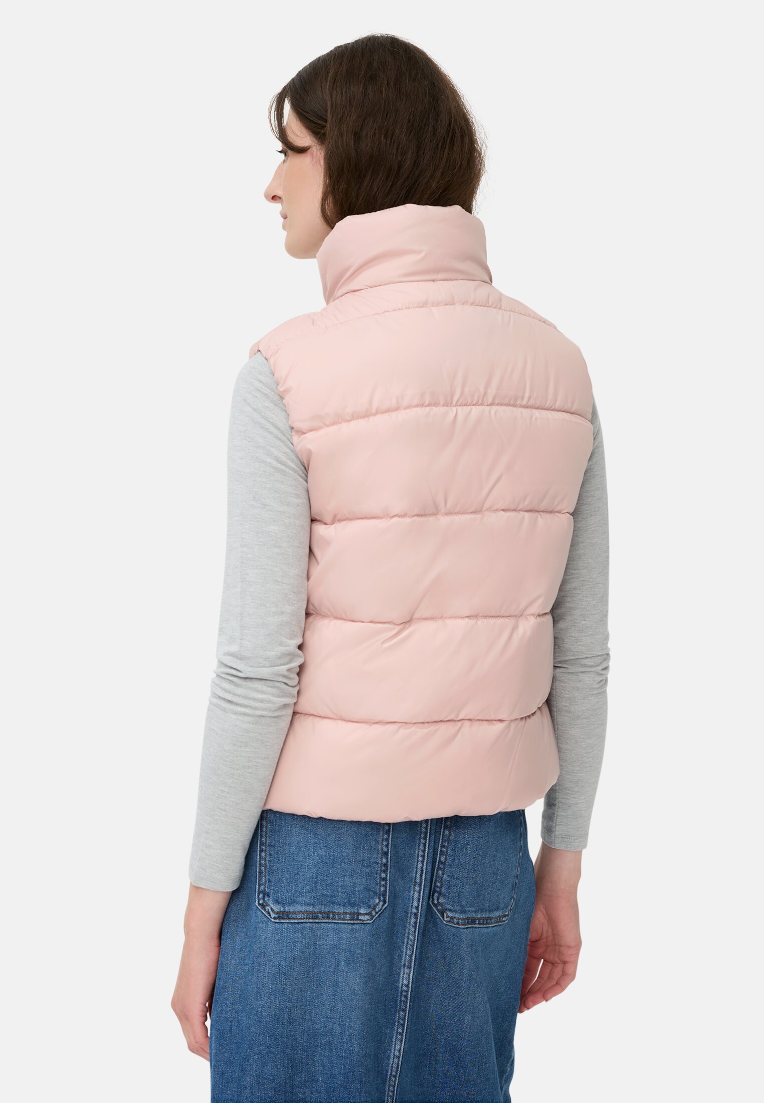 Women Quilted vest with 2-way zipper Roze worn back