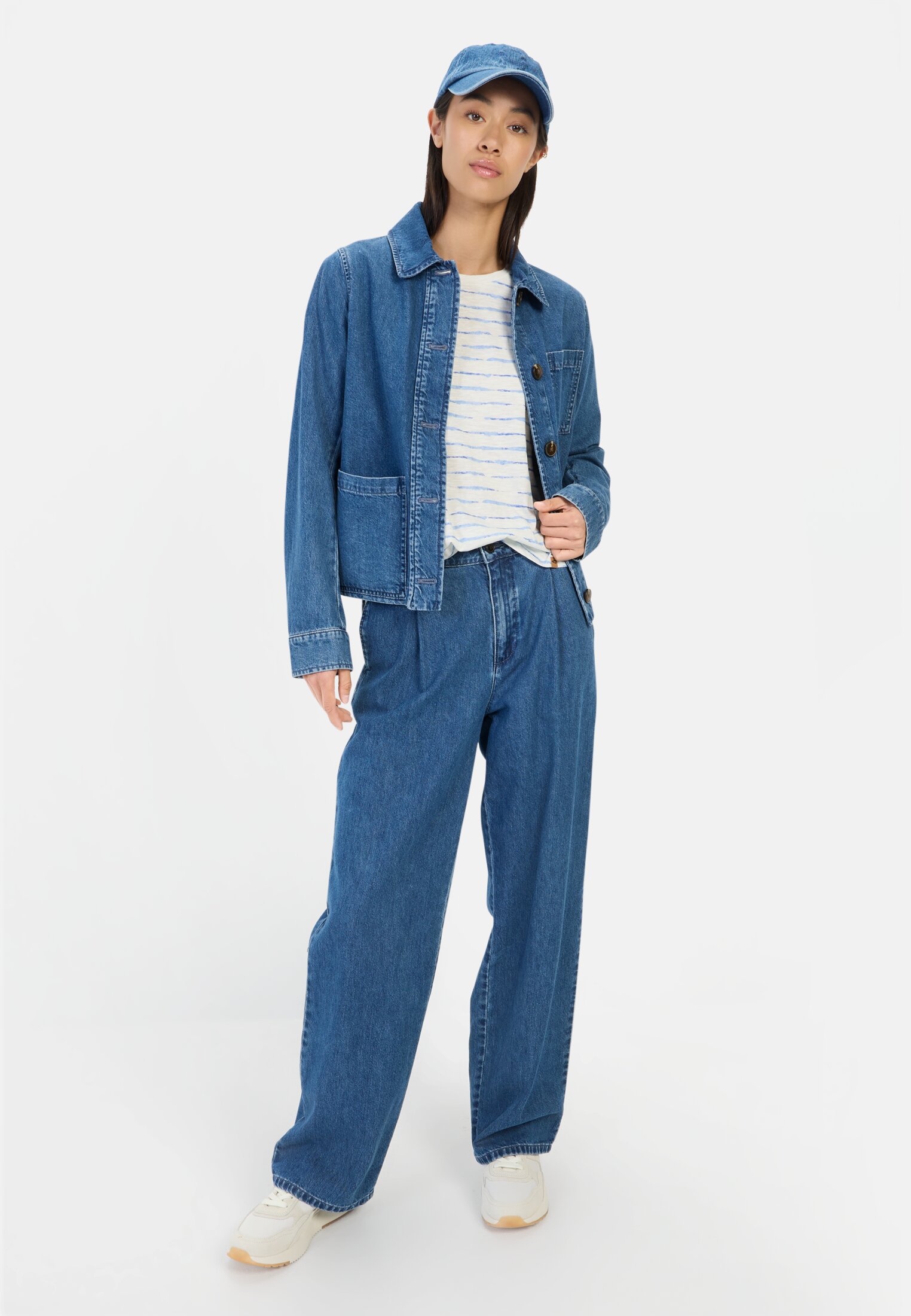 camelactive_T-Shirt_French_Blue_Stripes_309366-5T70-42_M3 Women Long-sleeved shirt made of pure cotton Blue worn front full body