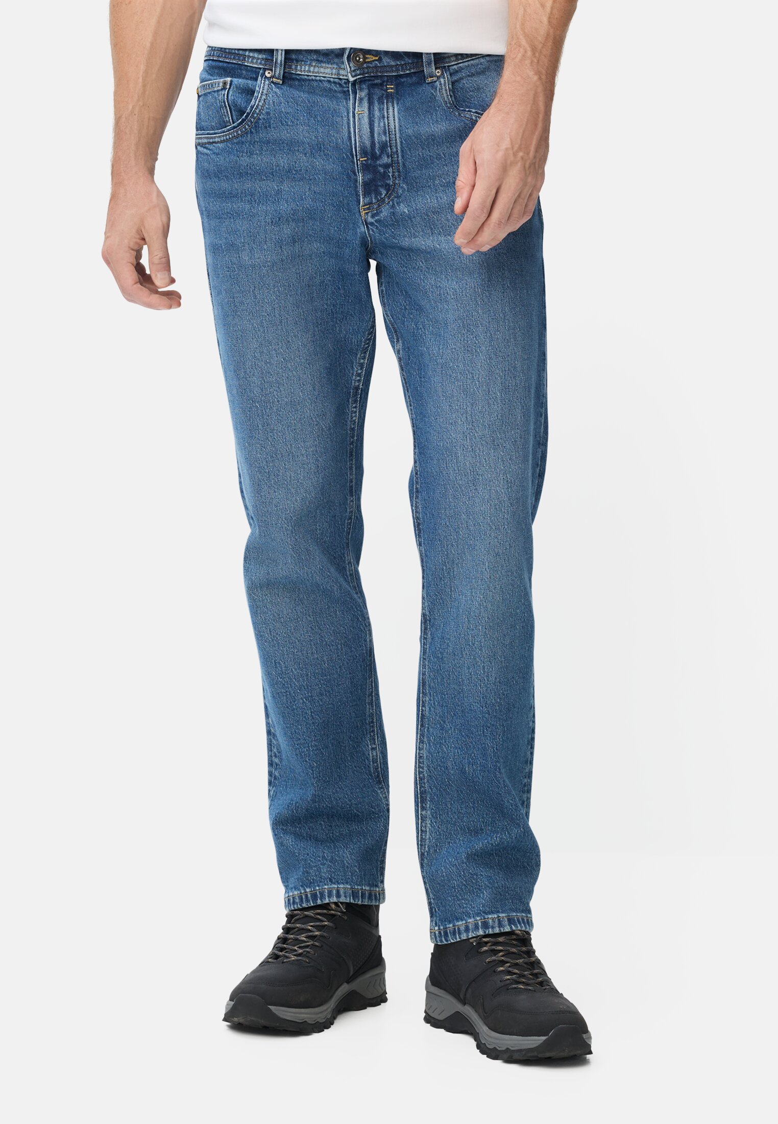 Men Relaxed fit jeans with 2-way stretch Ocean blue worn front