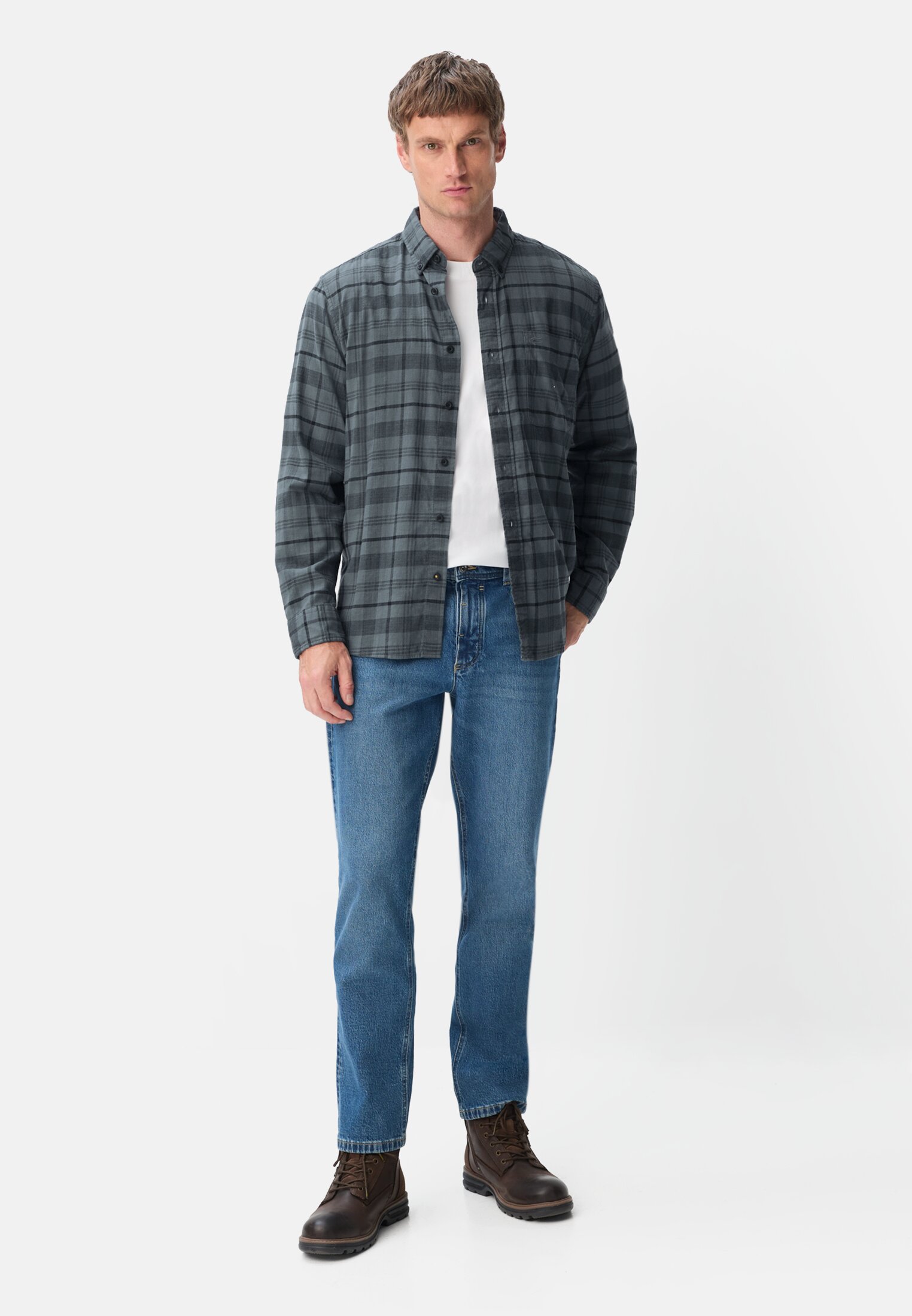 Men Long-sleeve shirt with chest pocket Dark Blue-Yellow worn front full body