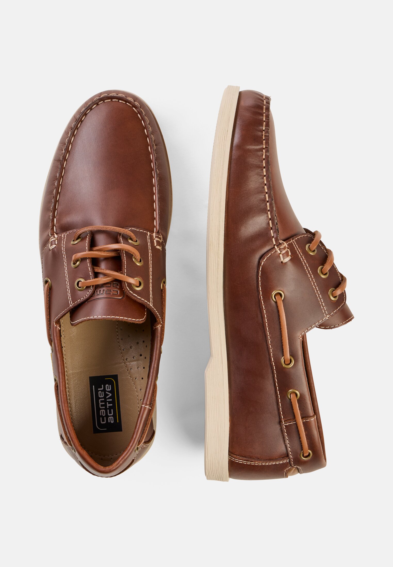 Herren Bootsschuh aus gewachstem Leder Braun frontal oben