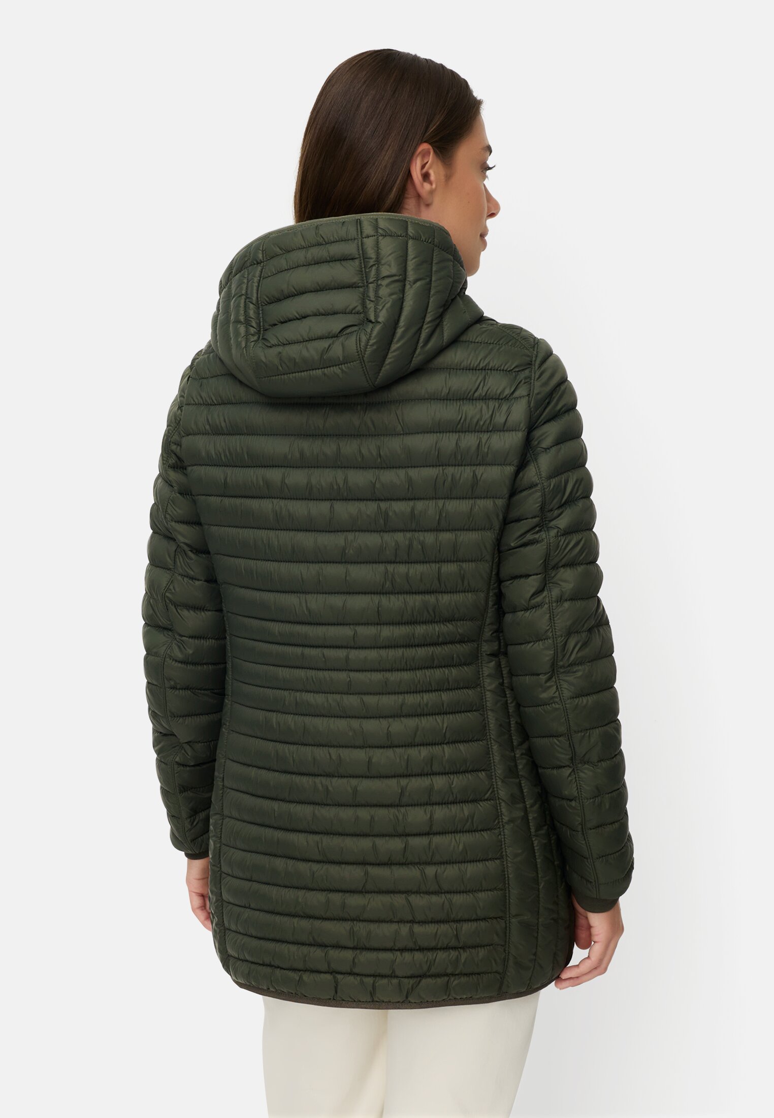 Damen Wasserabweisende Steppjacke mit Reißverschlusstaschen Waldgrün getragen hinten
