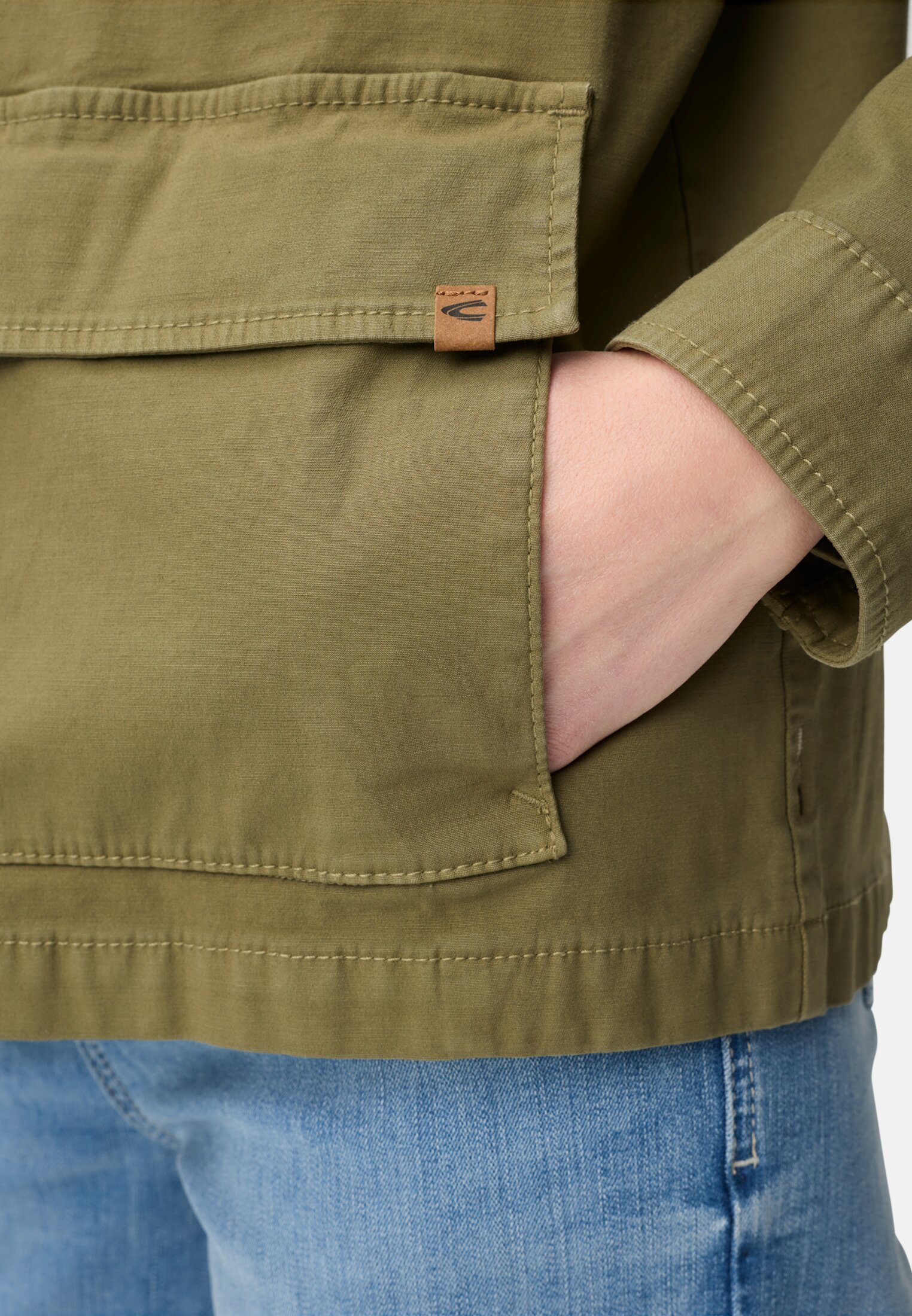 Women Blazer made of a cotton blend Olive worn detail close