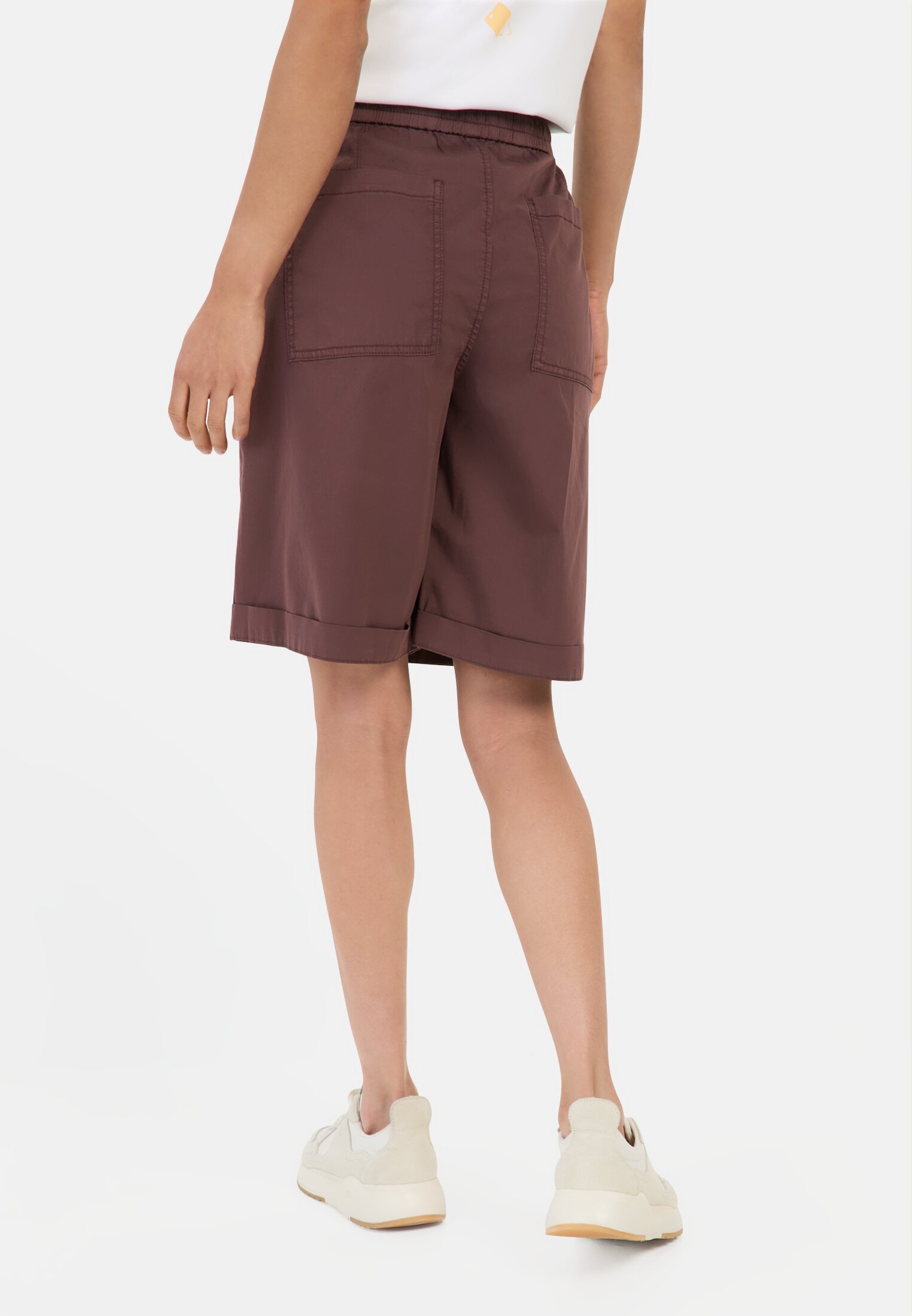 camelactive_Shorts_Brickrose_397105-5F86-26_M2 Women Bermuda shorts with elastic drawstring Dark Red worn back
