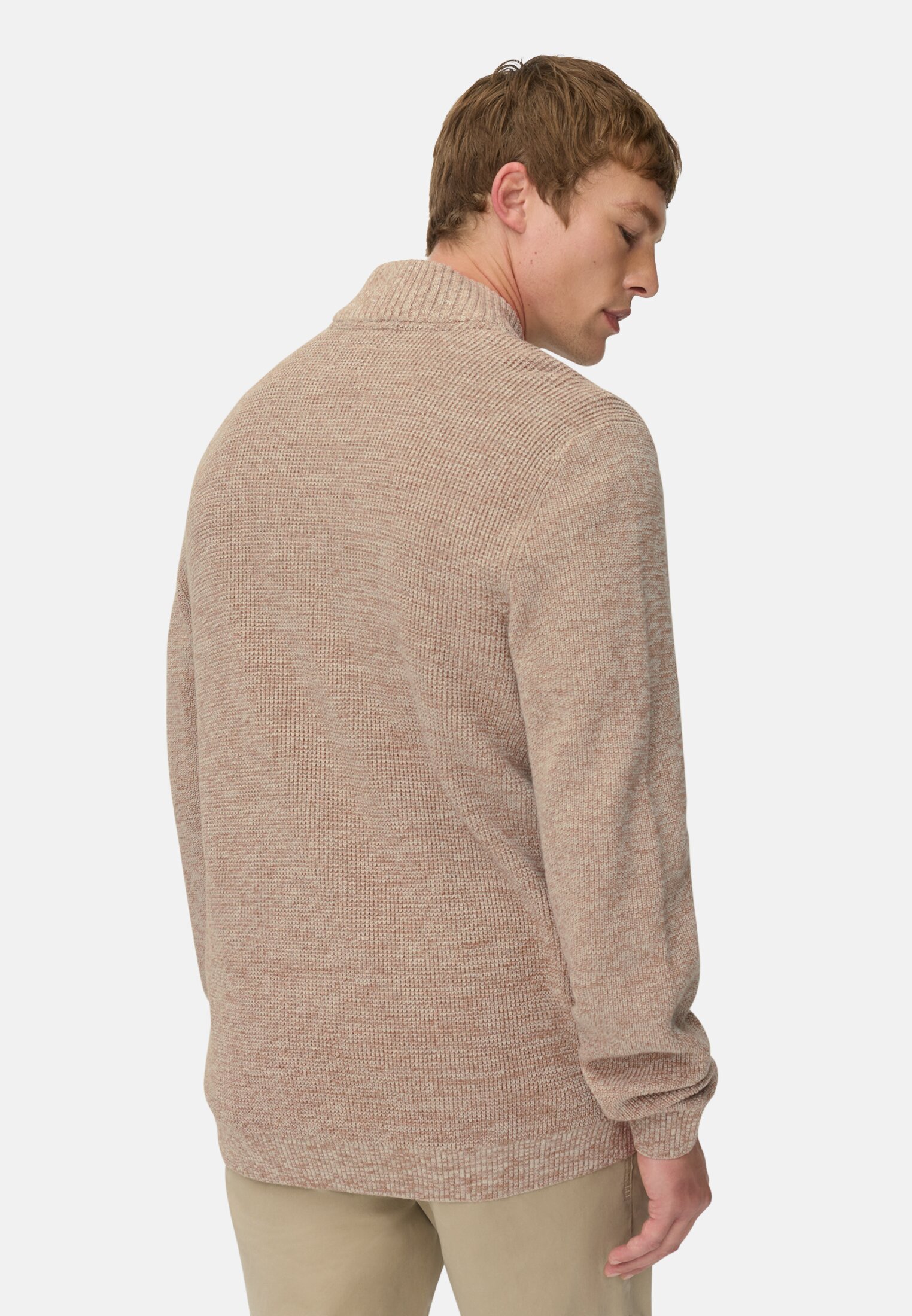 Men Knitted Cardigan made from a soft cotton blend Oats worn back