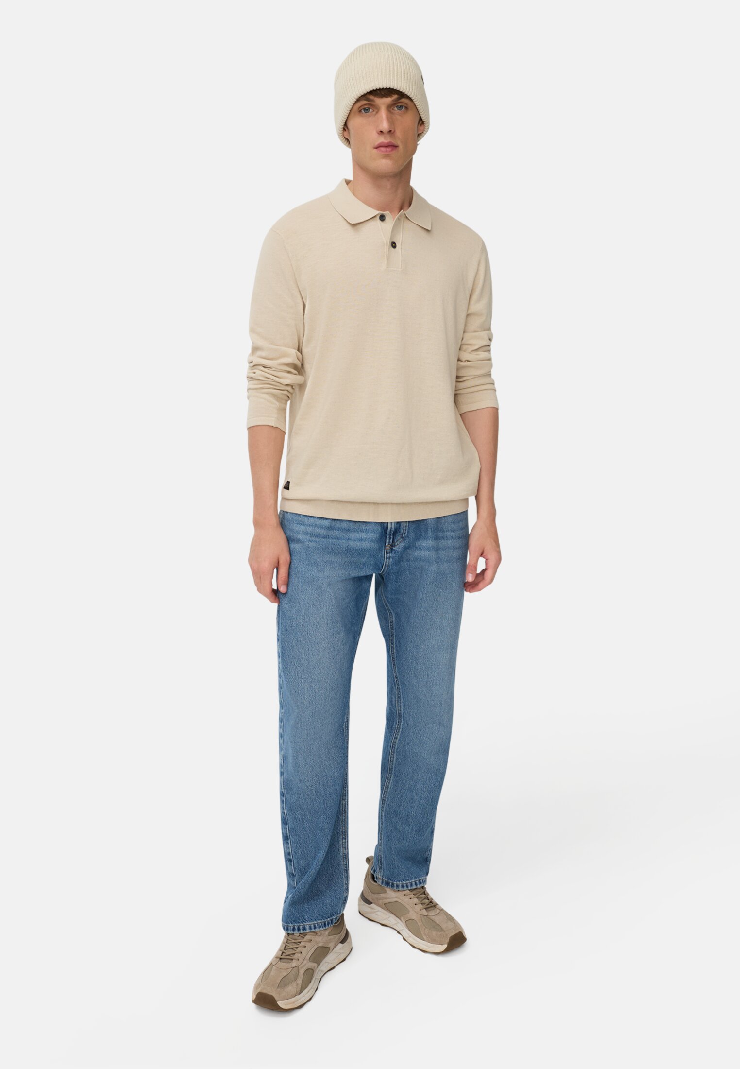 Men Light long-sleeve polo made of pure cotton Oats worn front full body