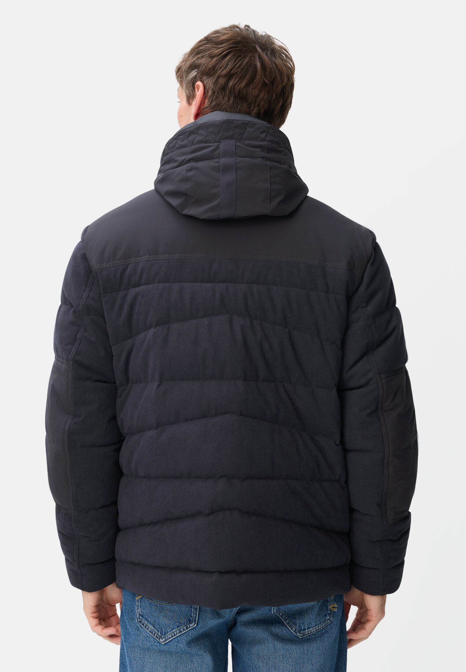 Herren Cordjacke mit abnehmbarer Kapuze Dunkelblau getragen hinten