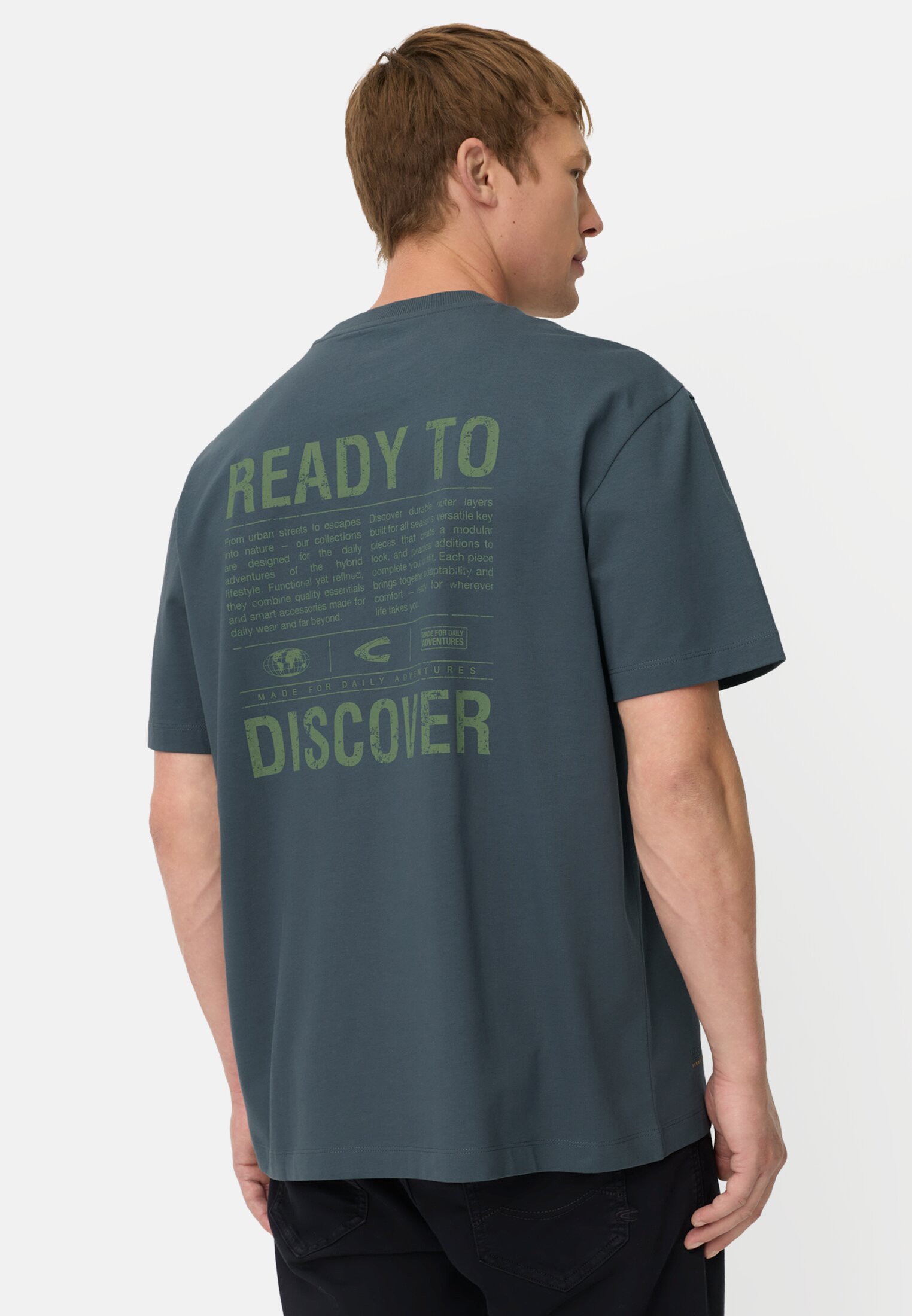 Heren T-shirt met rugprint in relaxed fit Inktblauw gedragen achter