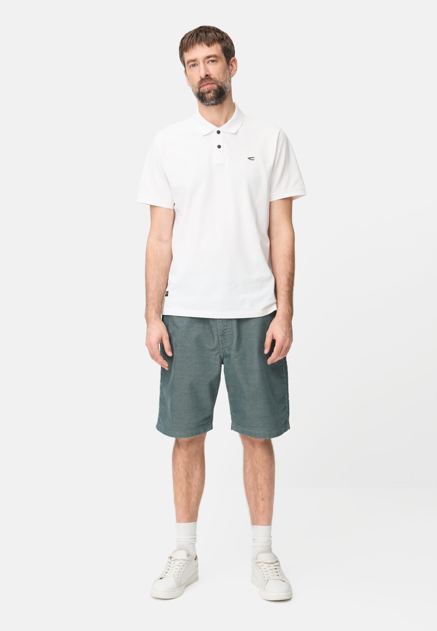 Herren Bermuda Shorts mit Tunnelzug Sturmblau getragen vorne Ganzkörper