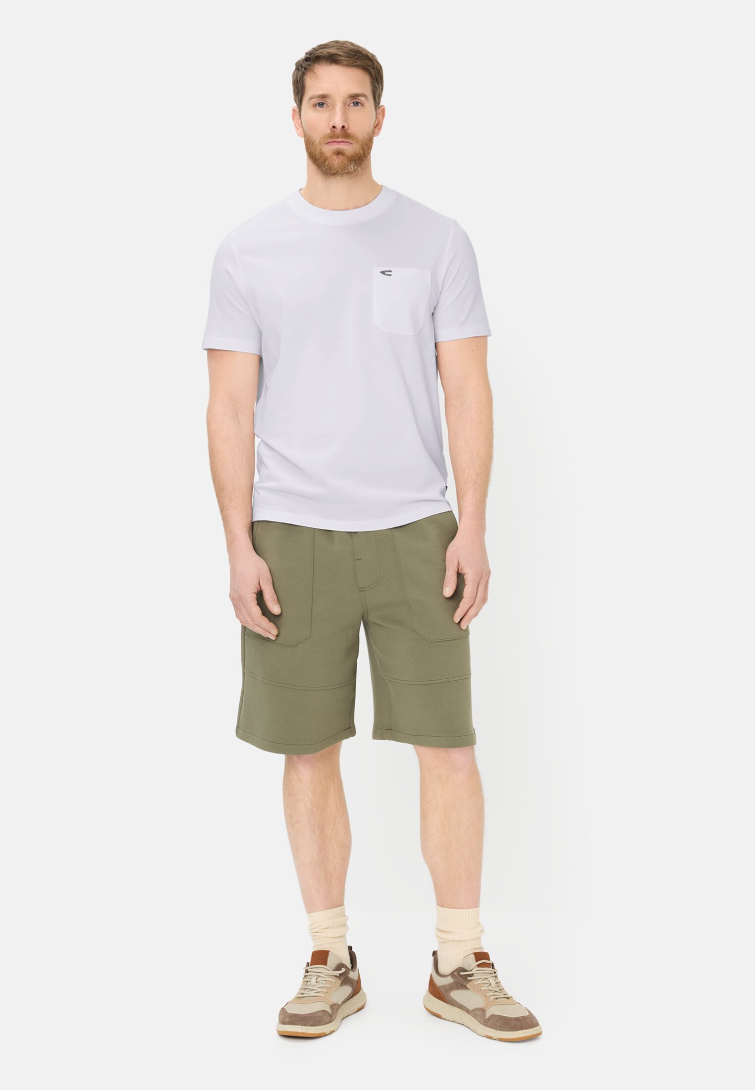 Heren T-shirt met borstzak Wit gedragen voor lichaam compleet