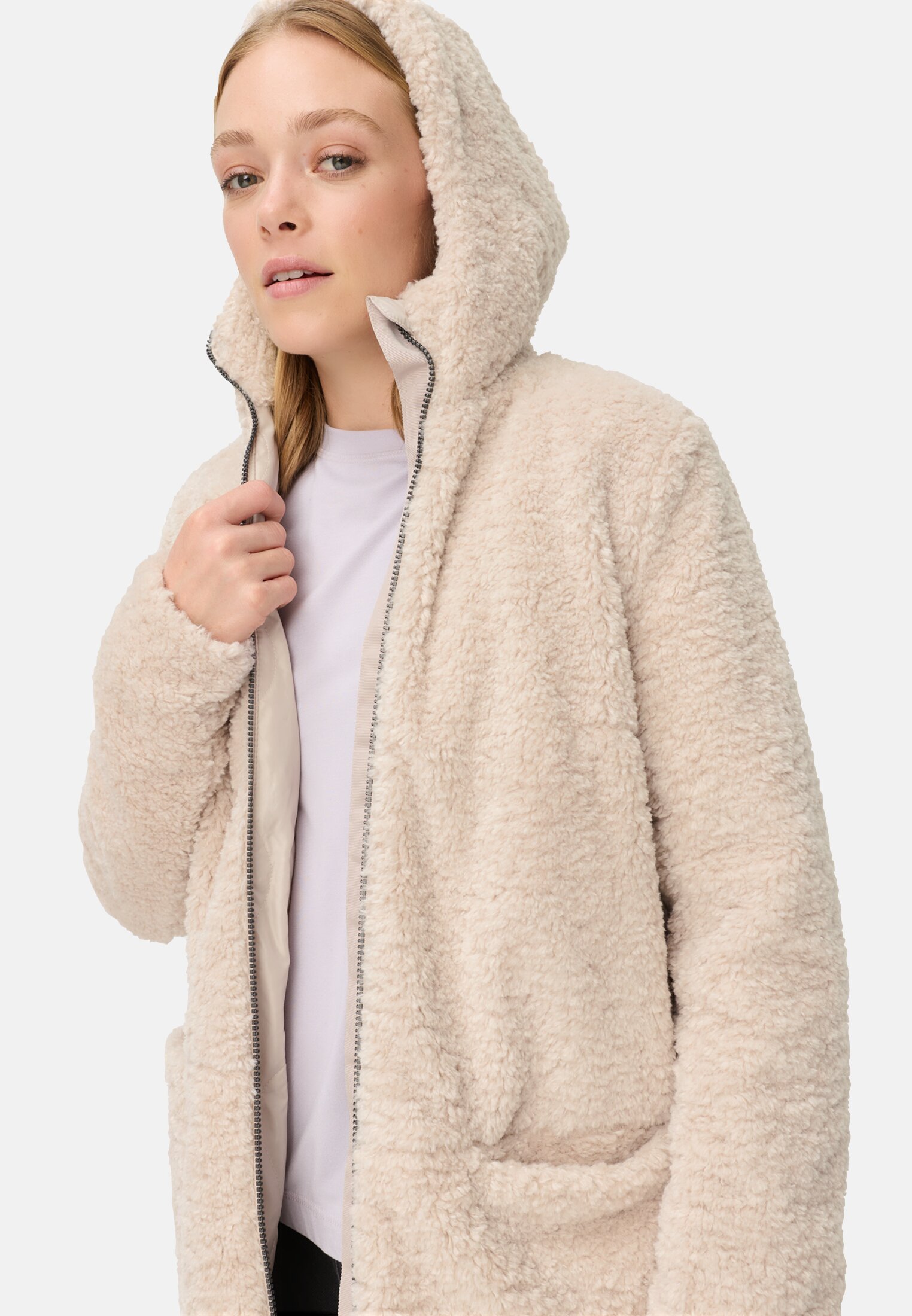 Damen Teddy Mantel mit Kapuze Mandel getragen emotional