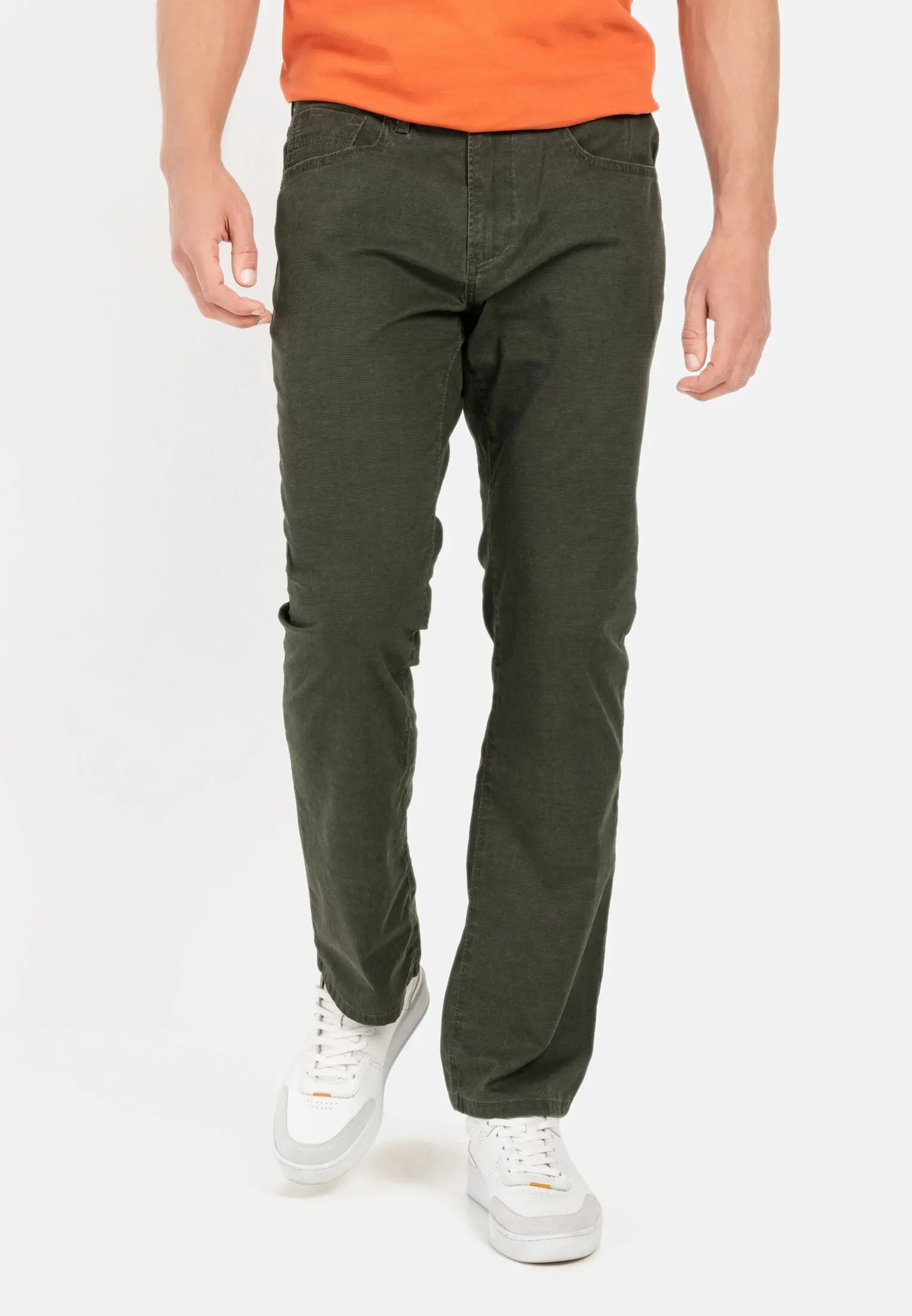 Relaxed Fit für Herren in Dunkelgrün | 42/34 