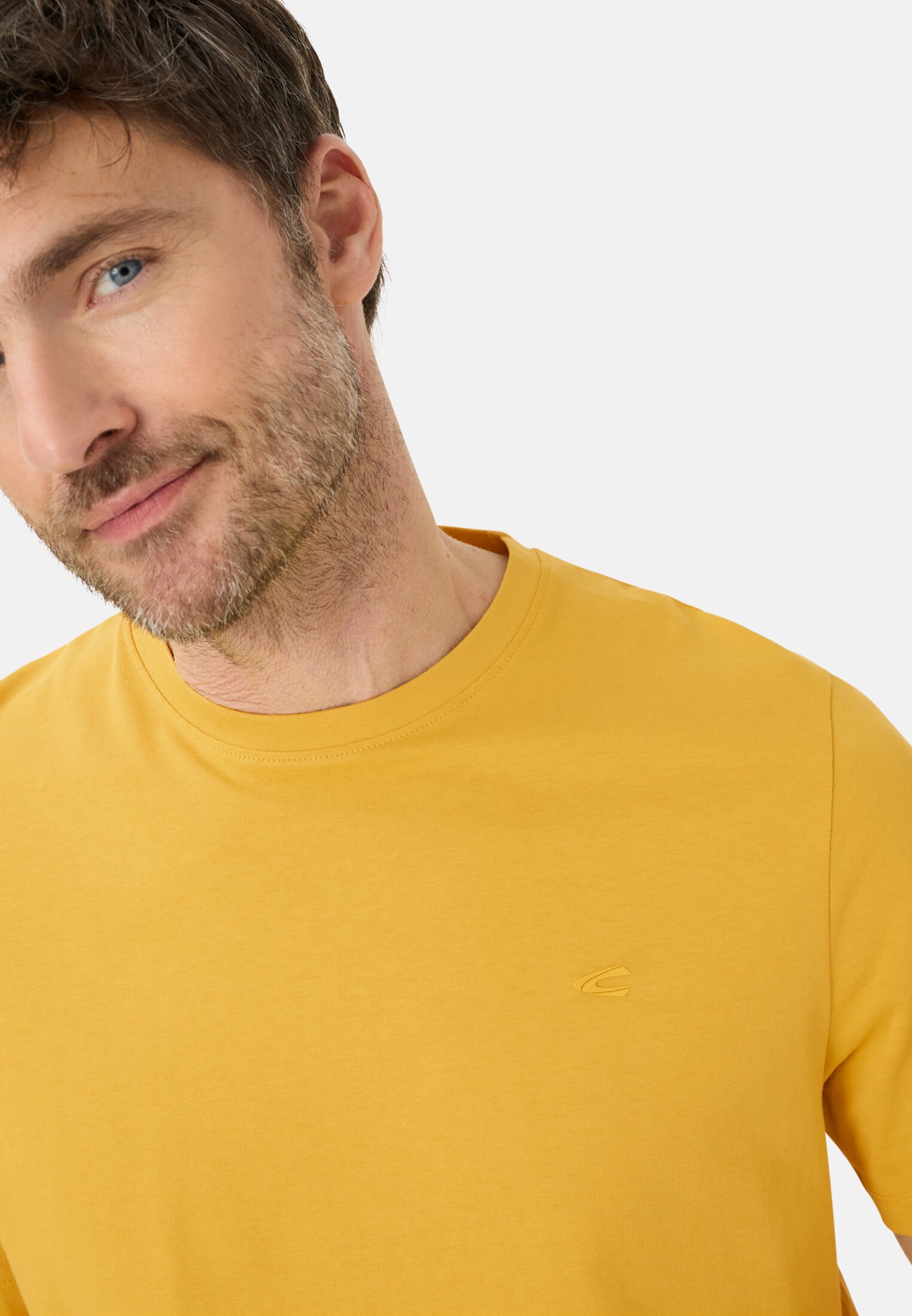 Men fleXXXactive® T-shirt with crew neck Sun Yellow worn detail close