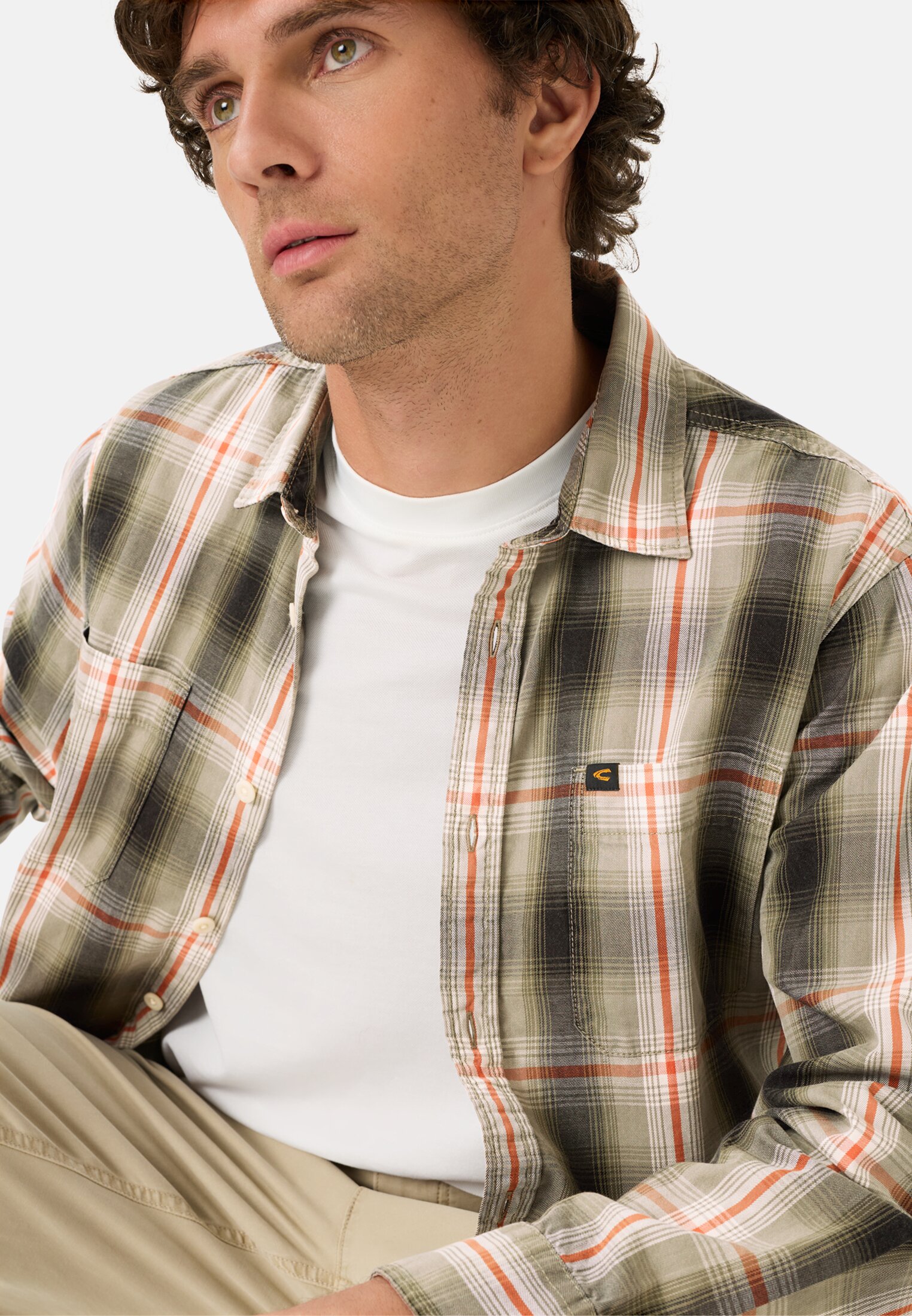 Men Long-sleeve shirt with chest pocket Orange worn emotional