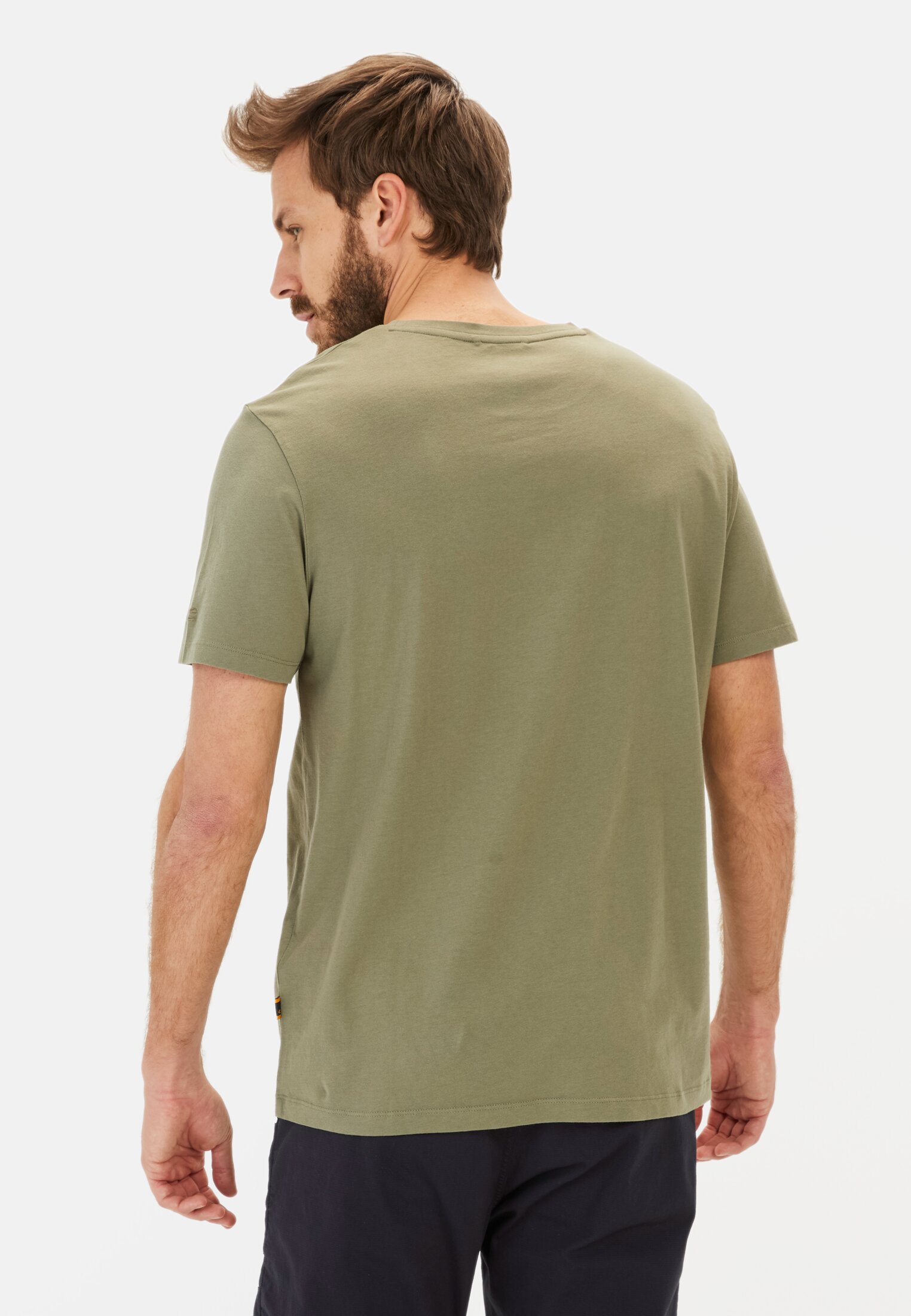 Men T-shirt made from organic cotton Dark green worn back