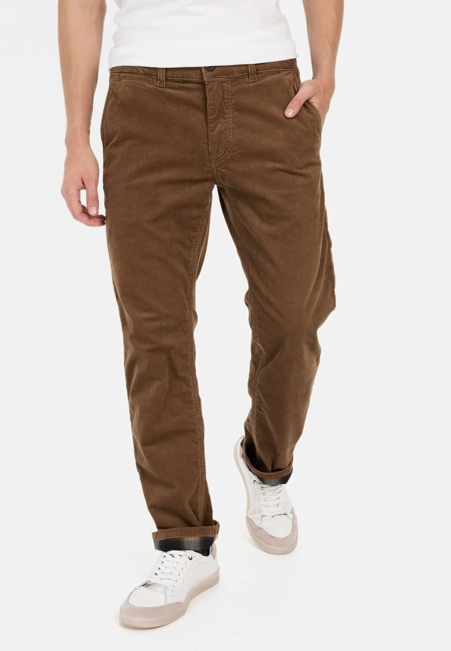 Men Relaxed fit corduroy chinos with thermal lining Brown