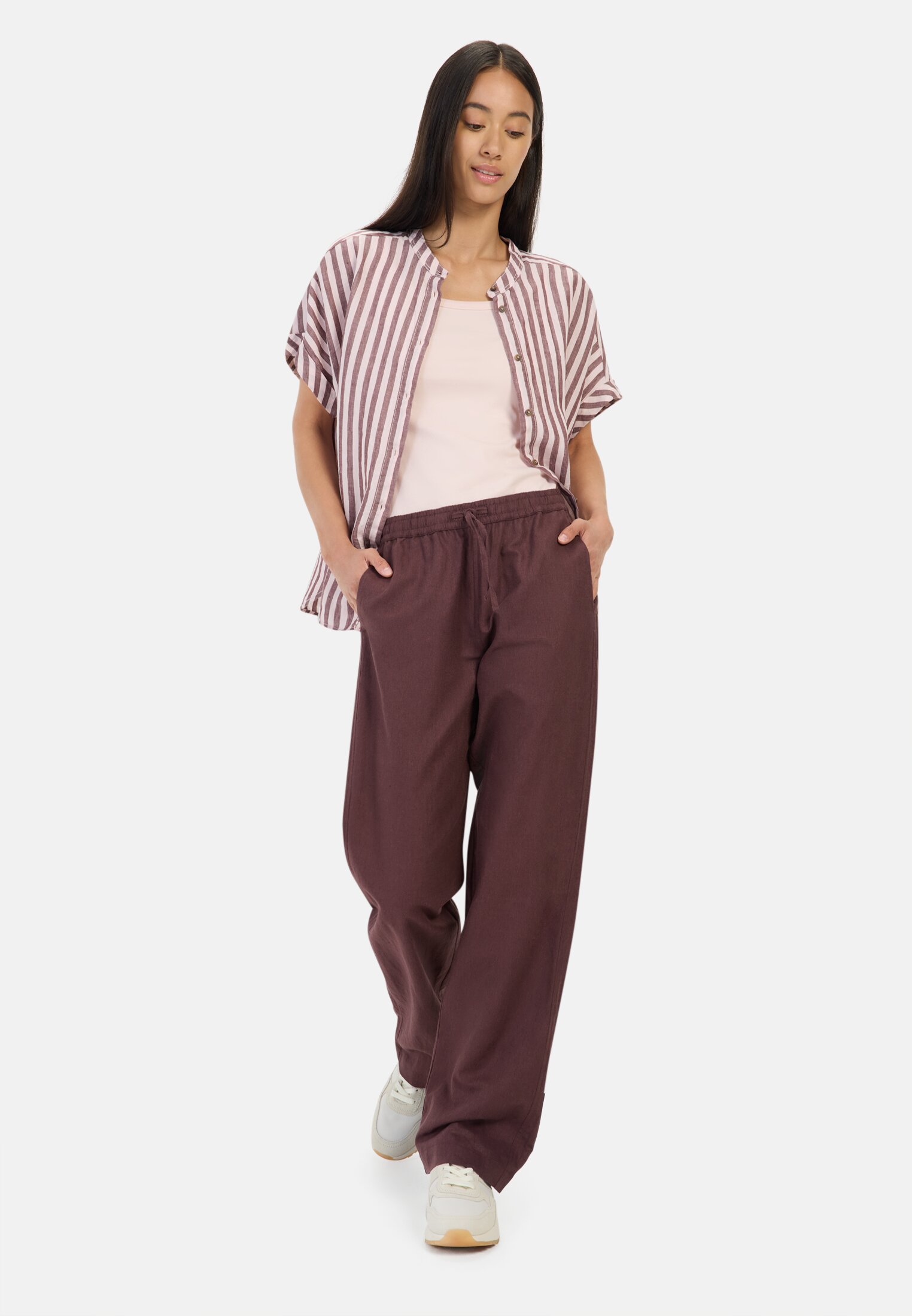 Women Relaxed fit trousers made from a linen blend Red worn front full body
