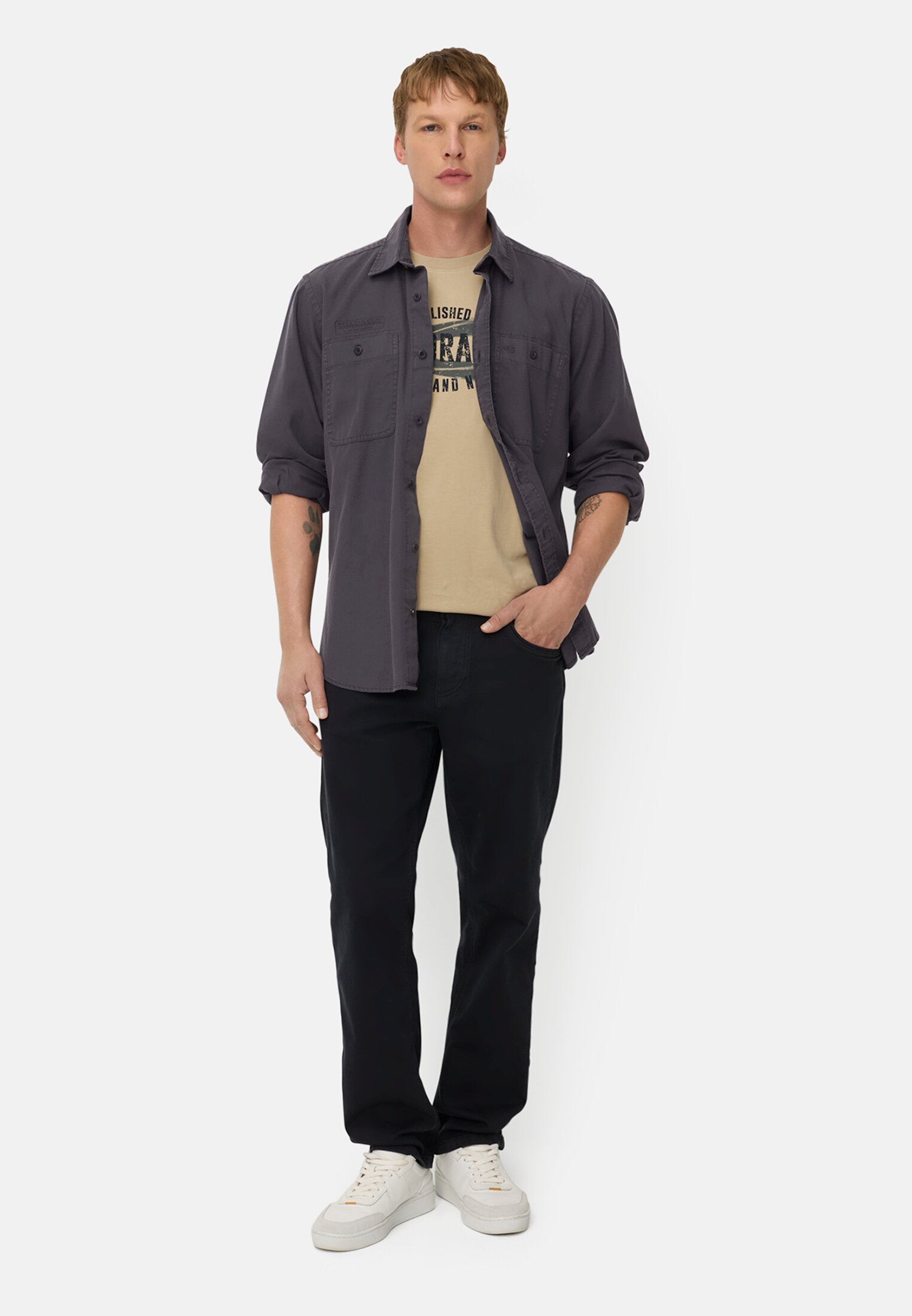 Men Long-sleeve shirt made of sturdy canvas Dark Blue worn front full body