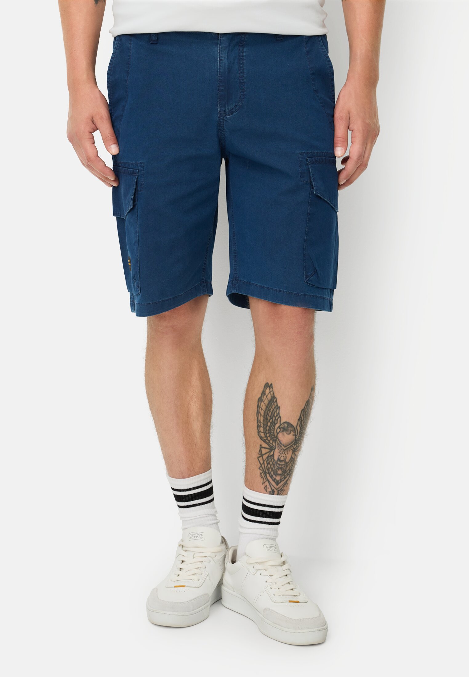 Men Cargo shorts with zipper Indigo Blue worn front