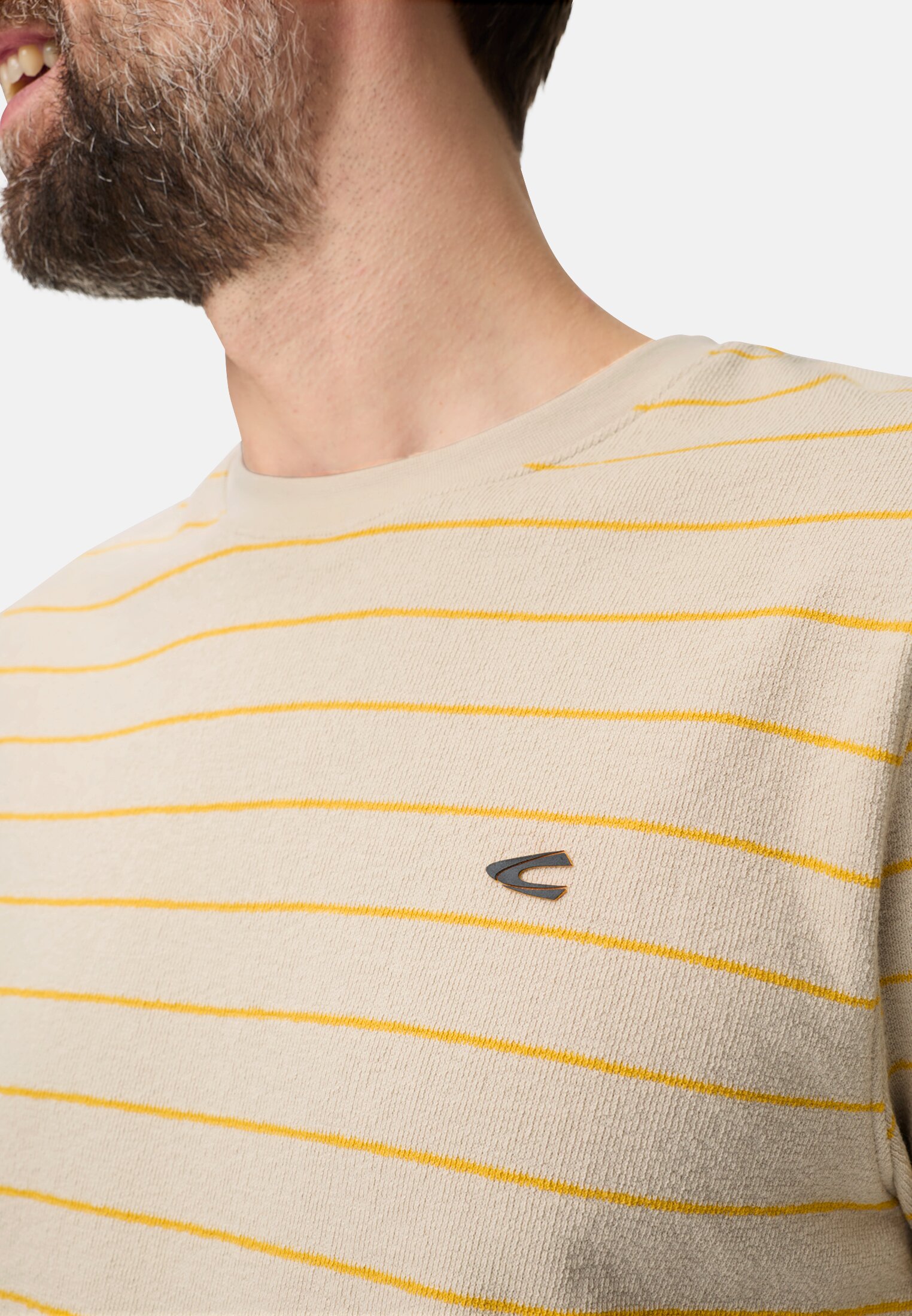 Men T-Shirt made of pure cotton Sun Yellow worn detail close