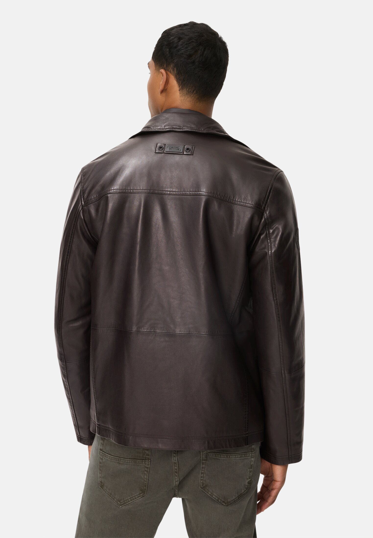Herren Lederjacke mit Steppfutter Dunkelbraun getragen hinten