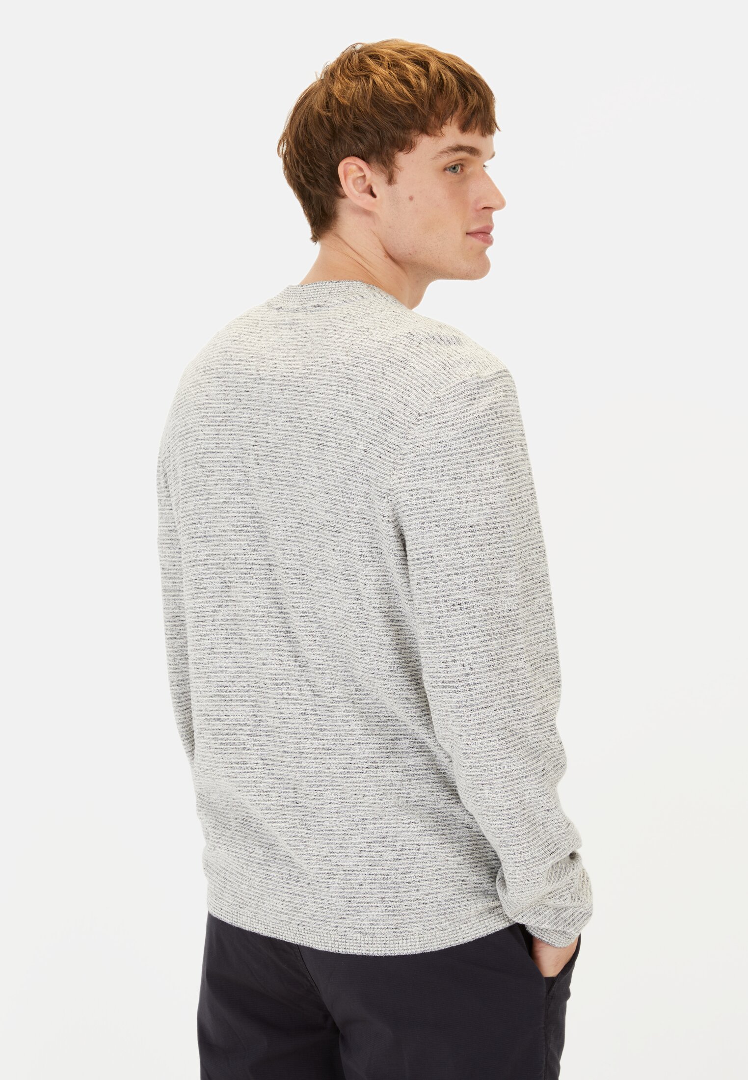 Men Henley long-sleeve shirt made from a cotton blend Grey worn back