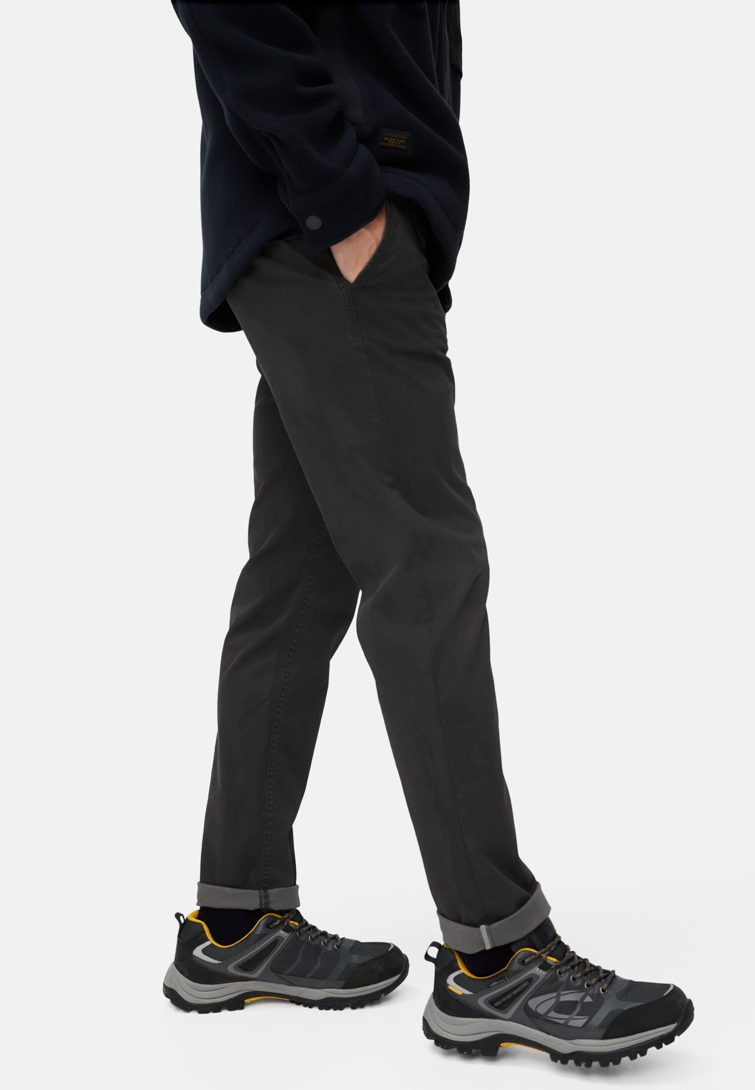 Men Slim Fit Chino Navy blue worn emotional