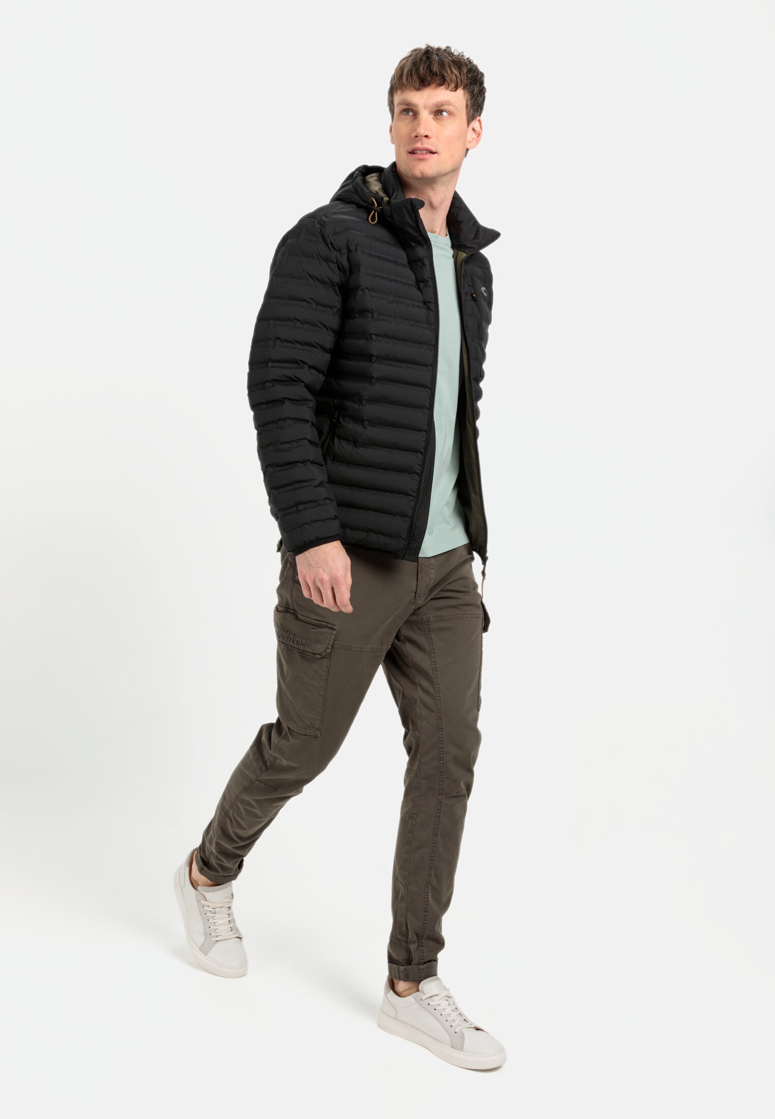 Herren Wasserdichte teXXXactive® Funktionsjacke in Steppoptik Schwarz getragen vorne Ganzkörper