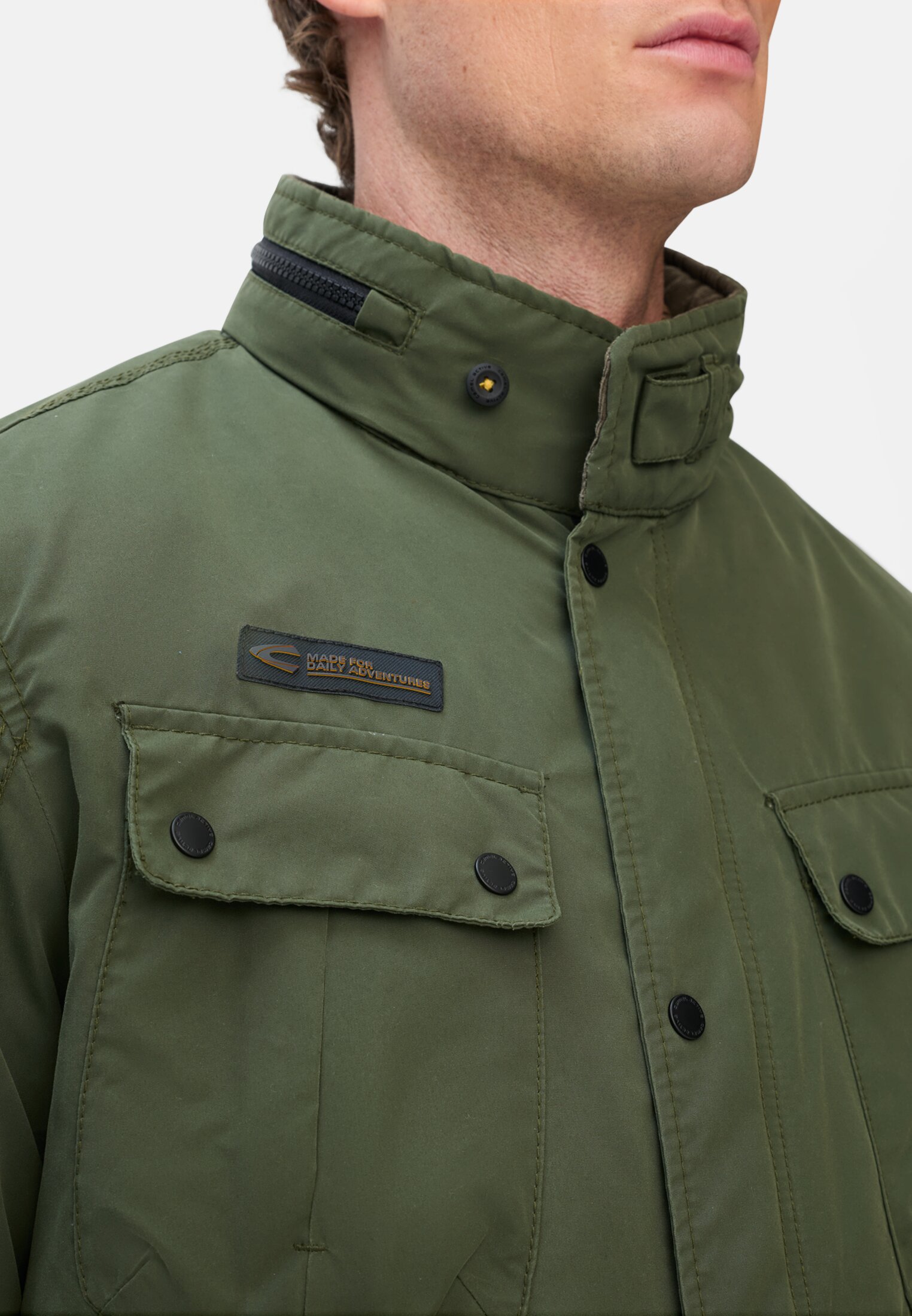 Men Field jacket with adjustable waistband Chlorophyll worn detail close