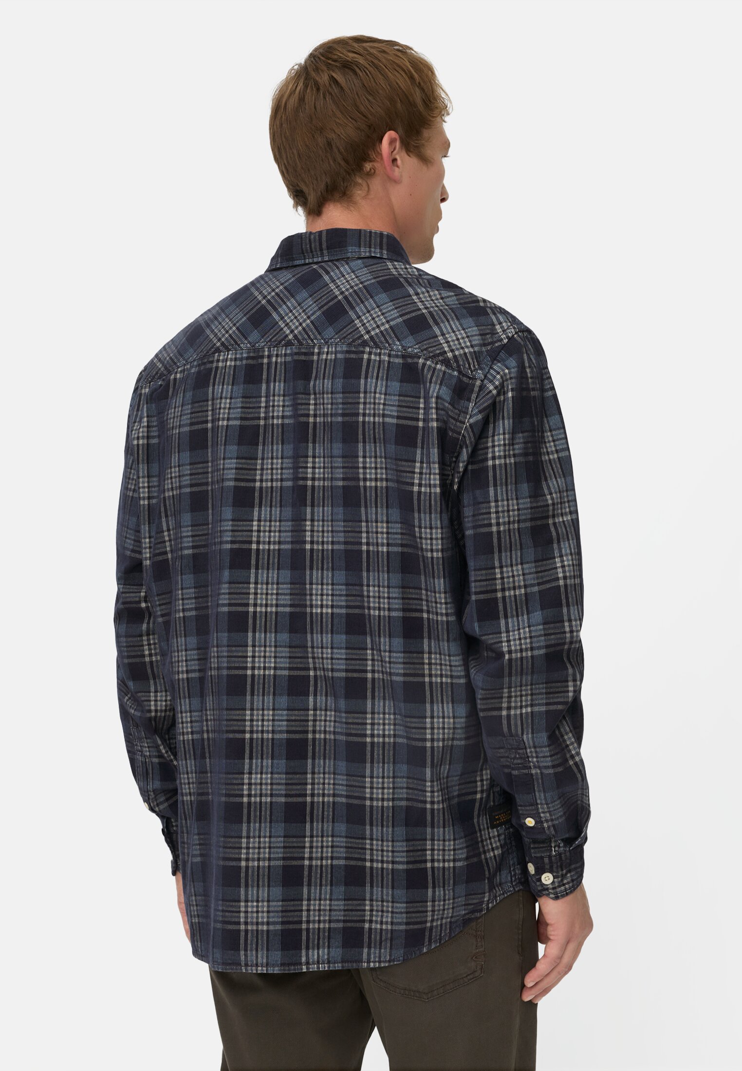 Men Checked long-sleeved shirt with chest pocket Navy blue worn back