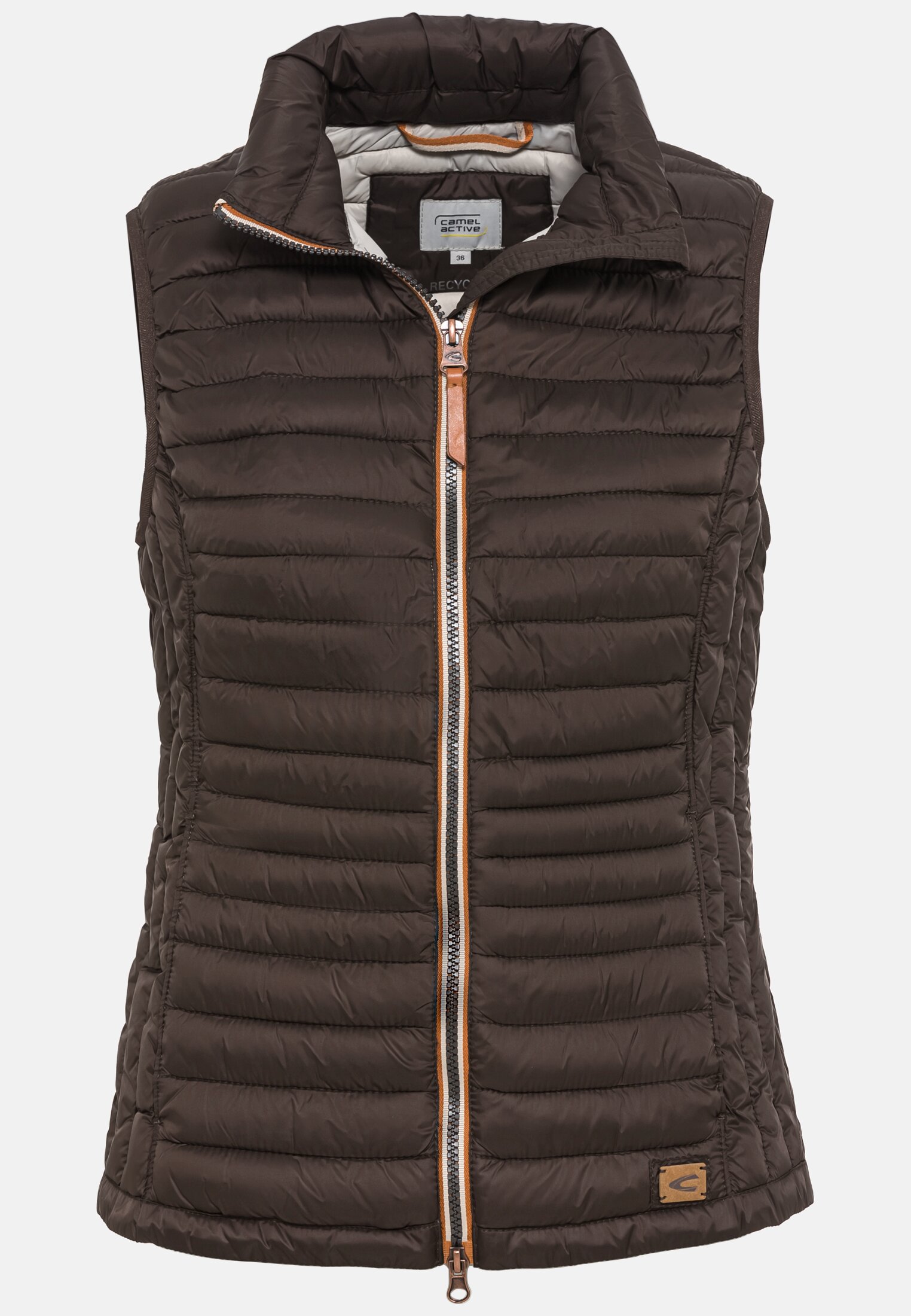 Damen Steppweste aus 100% recyceltem Material Braun frontal vorn