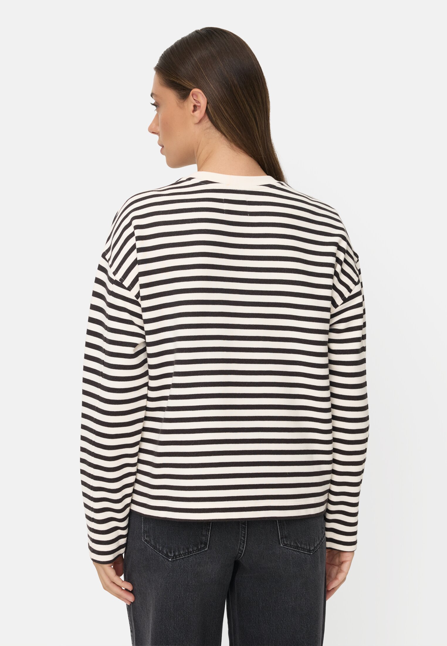 Damen Sweatshirt aus 100% Baumwolle Schwarzweiß getragen hinten