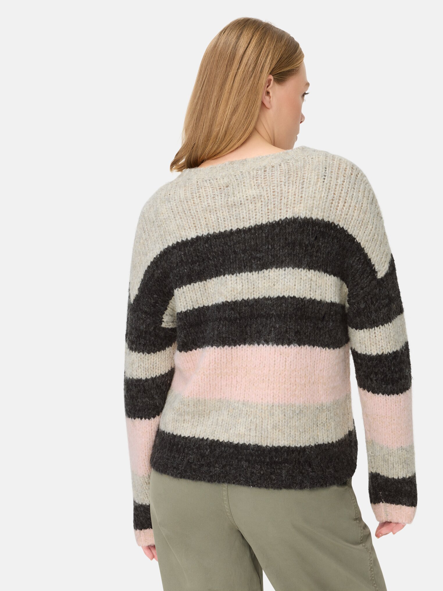 Women Soft sweater in boxy fit Caviar worn back
