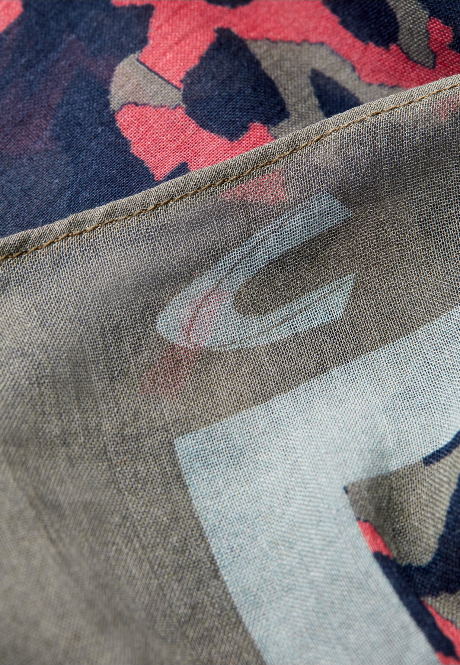 Women Patterned scarf made from a cotton blend Blue-Grey close back