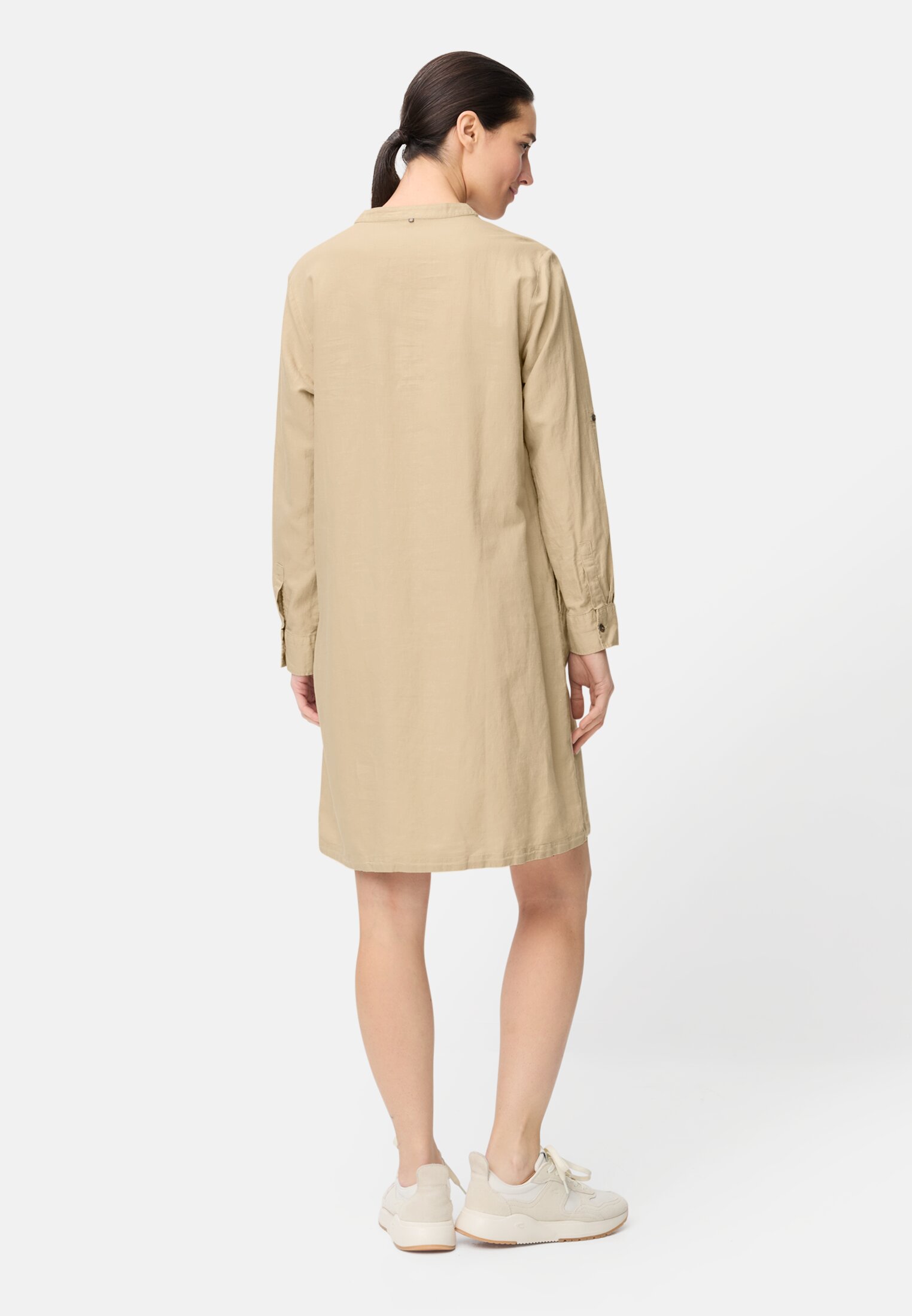 Women Shirt dress with stand-up collar Sand worn back