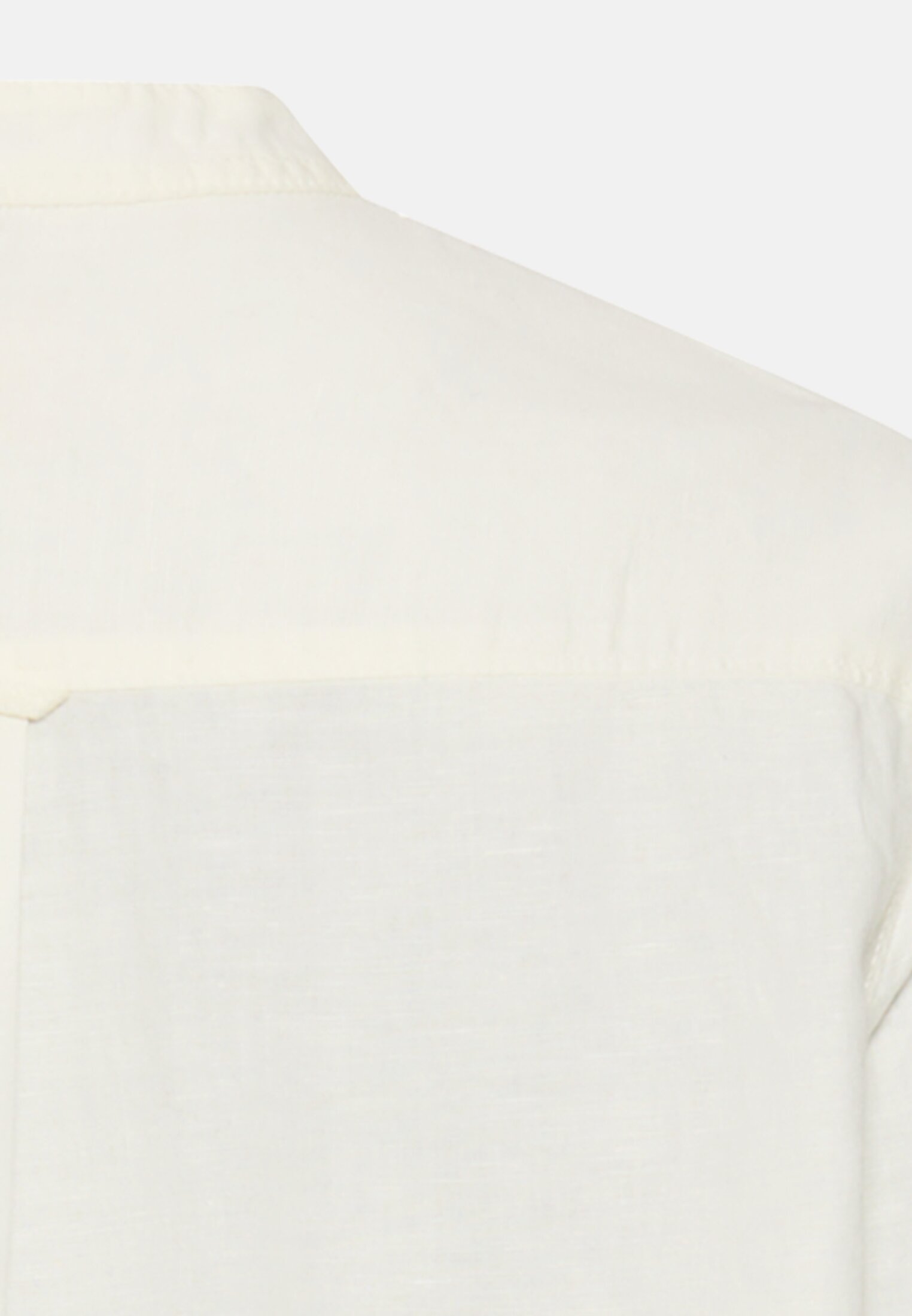 Damen Bluse mit Stehkragen und Knopfleiste Milchweiß hinten nah