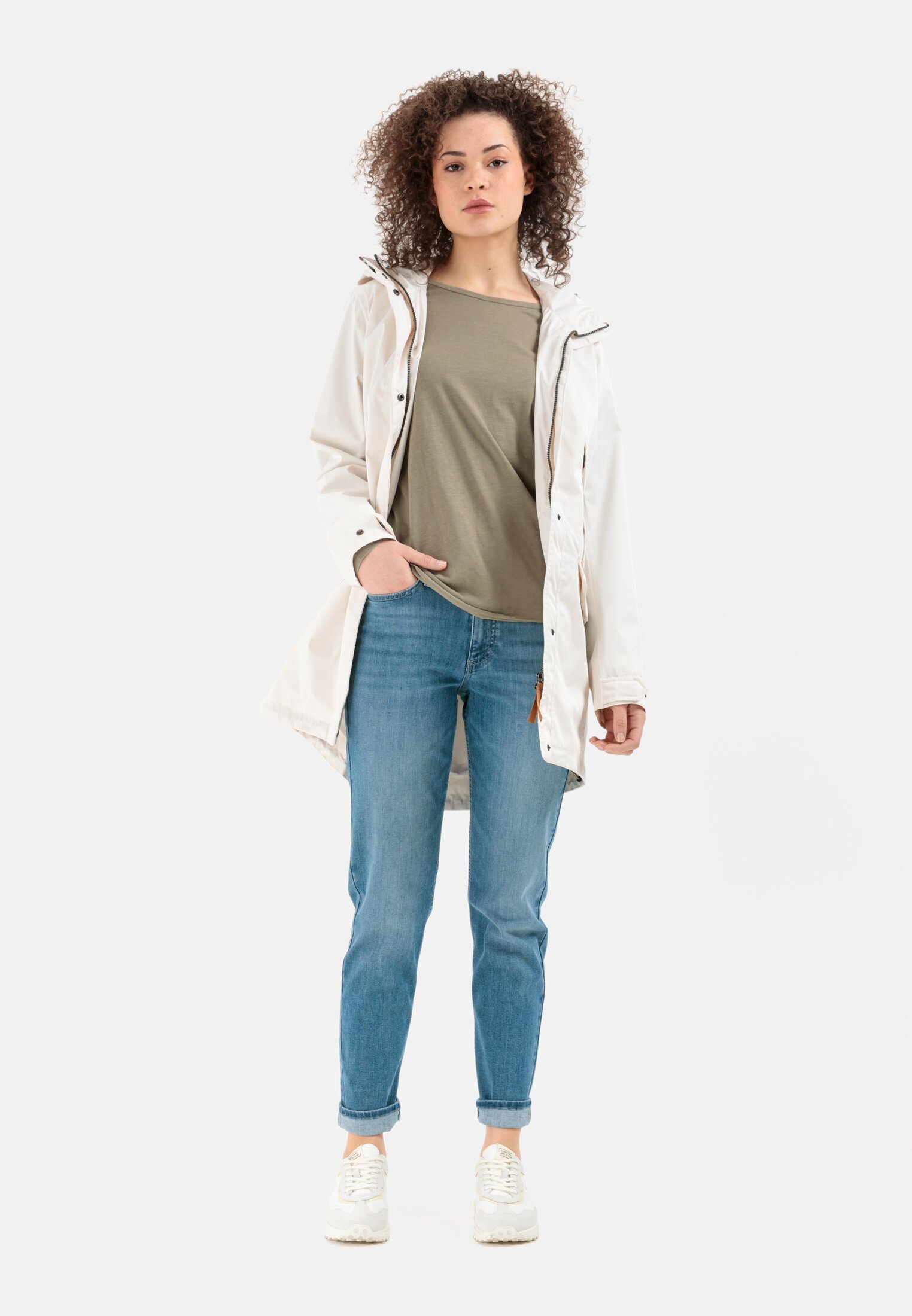 Women teXXXactive® Functional parka in organic cotton Mix Beige worn front full body