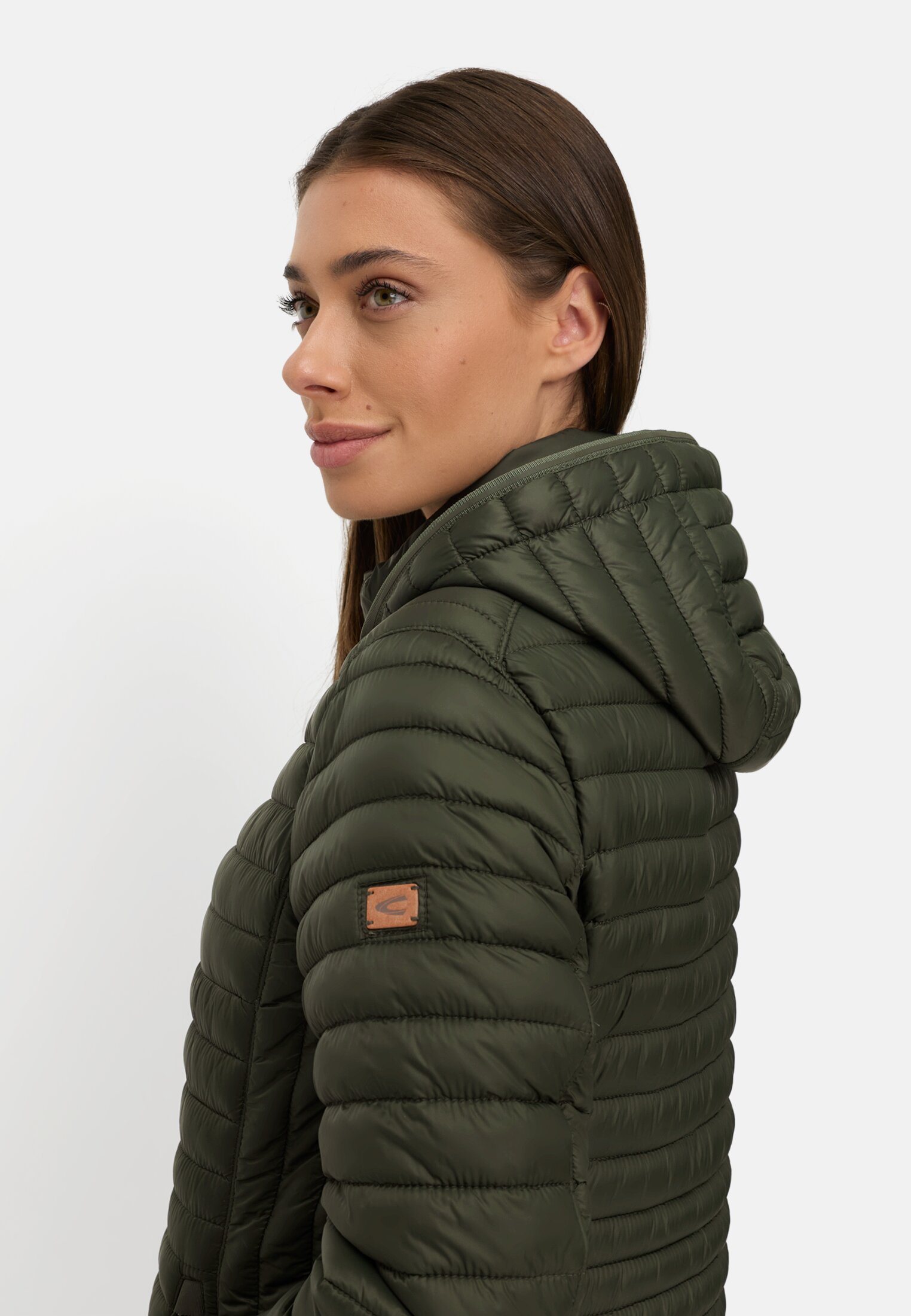 Women Water-repellent quilted jacket with zip pockets Forest Green worn detail close