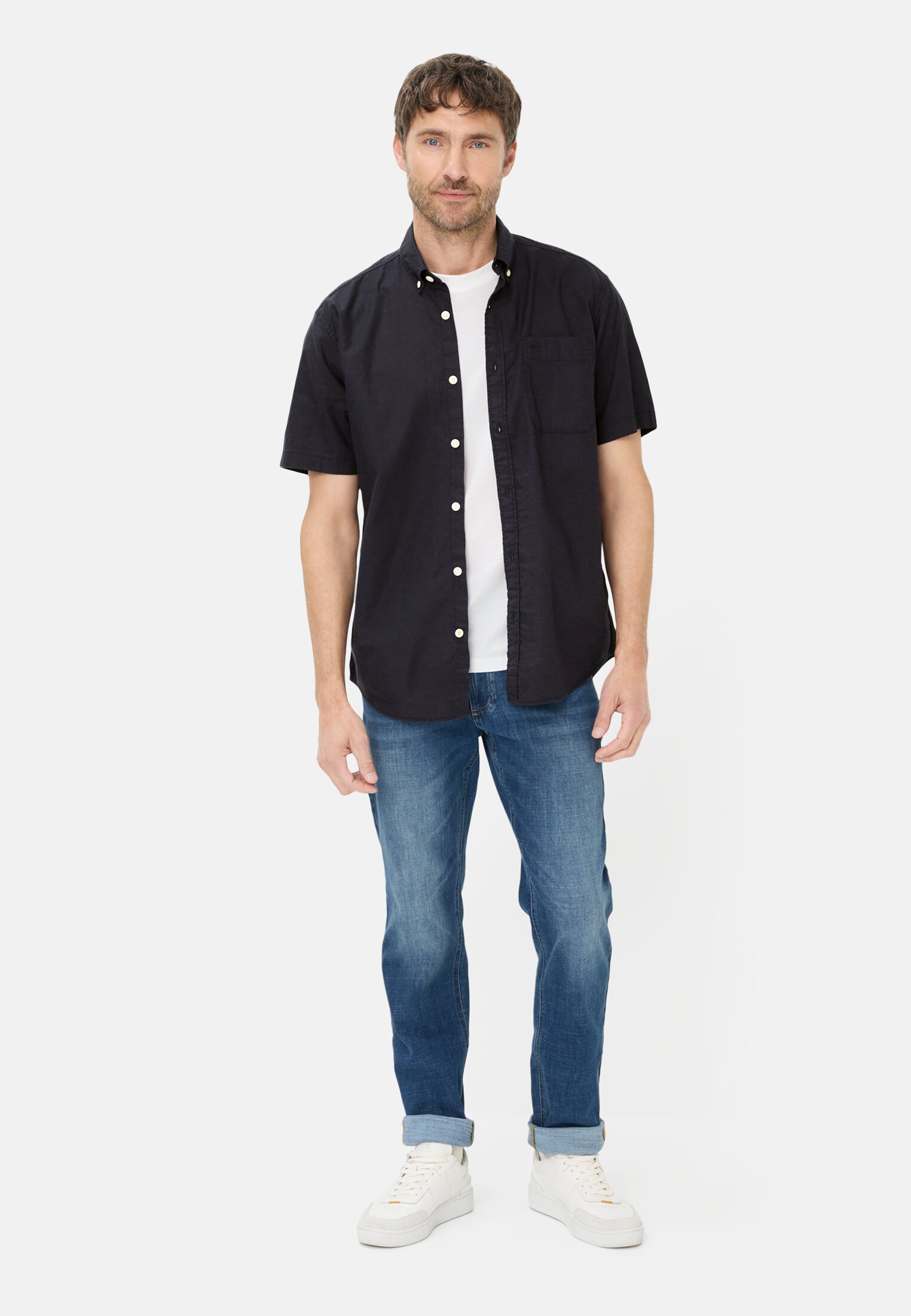 Heren Korte mouwen shirt van linnenmix Donkerblauw gedragen voor lichaam compleet