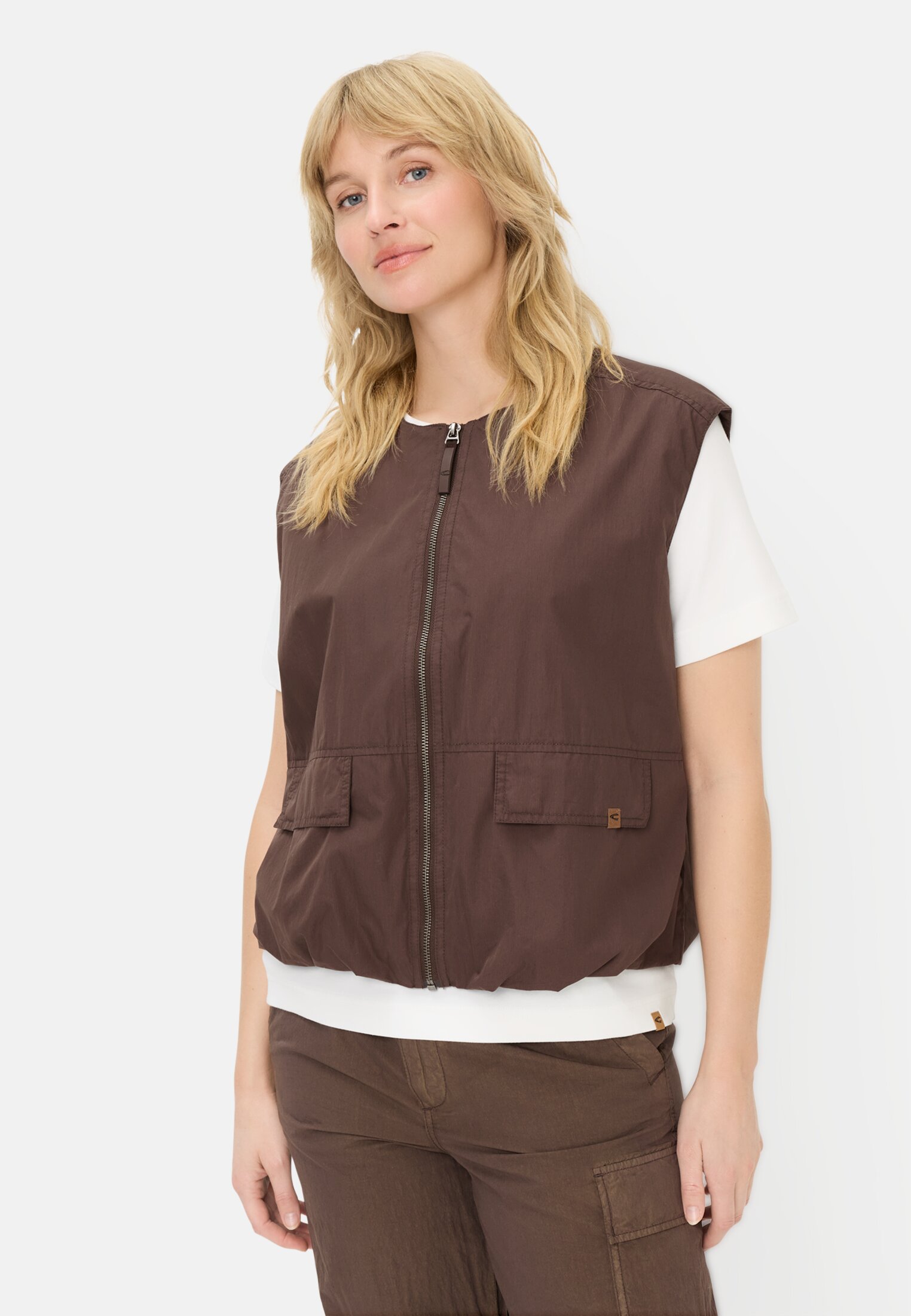 Women Vest with zipper Brown worn front