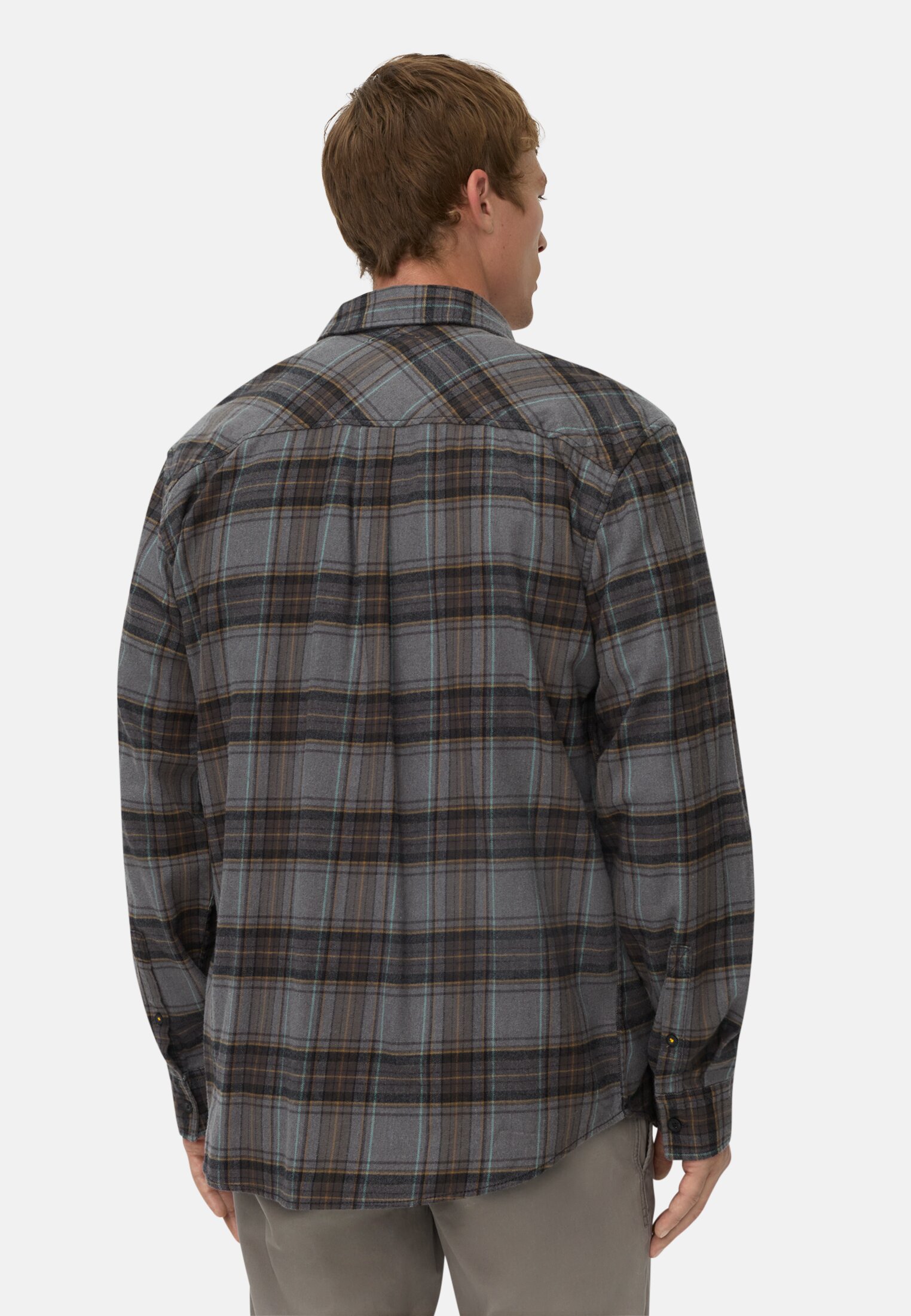 Herren fleXXXactive® Langarmhemd aus leichtem Flanell Dunkelbraun getragen hinten