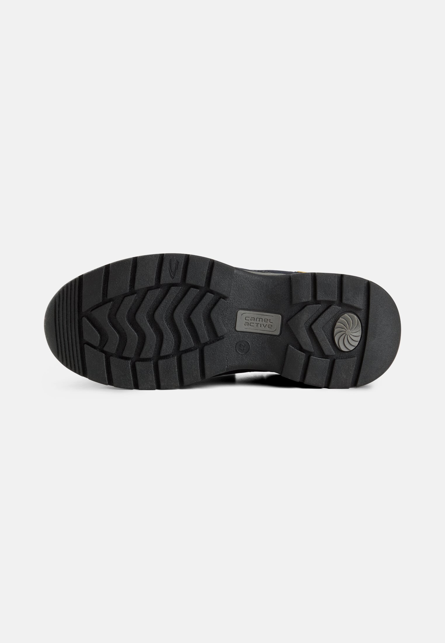 Men Sneakers made of leather-textile mix Black close back